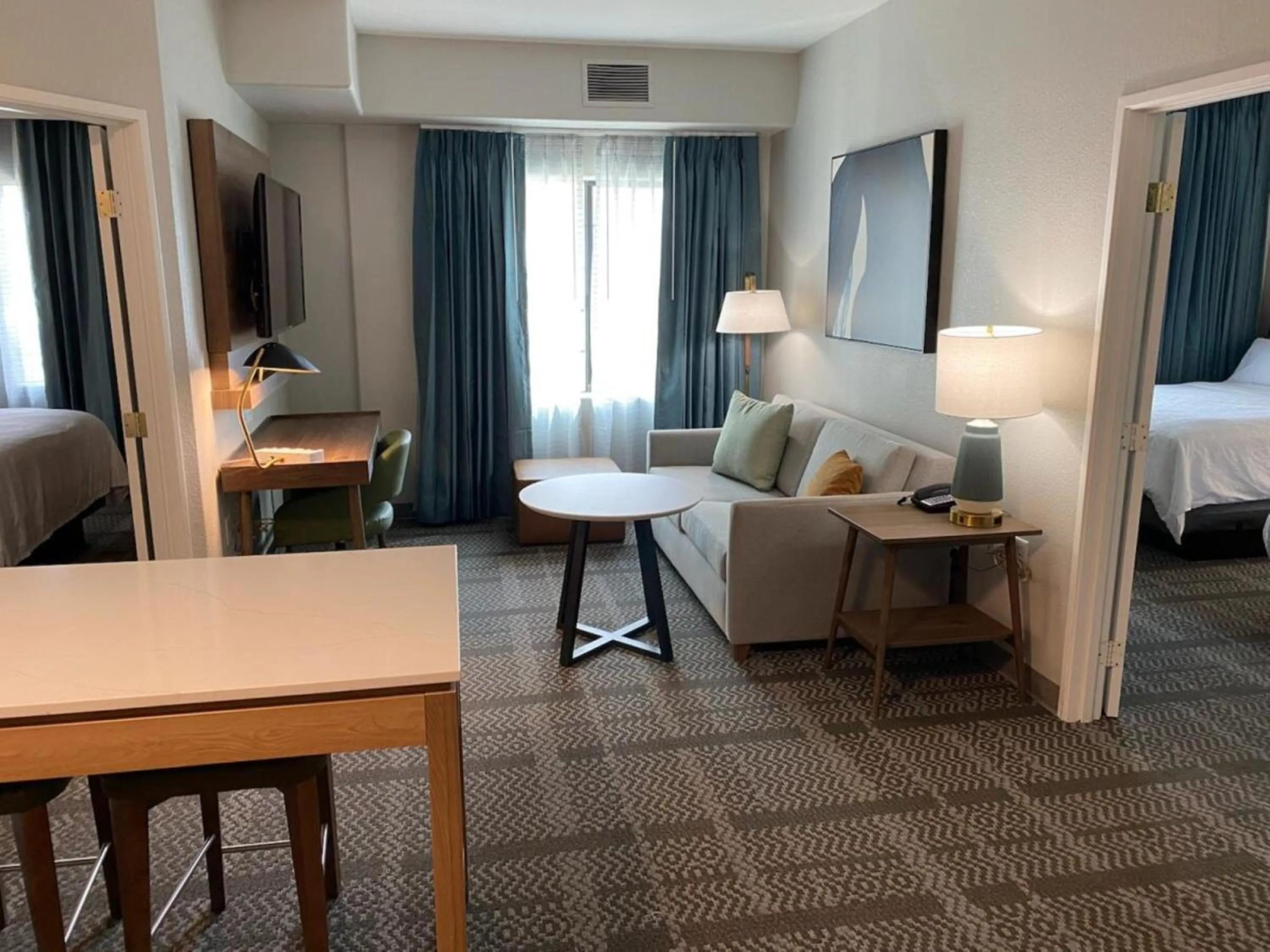 Photo of the whole room, Bed in Staybridge Suites Phoenix Glendale Sports Dist by IHG
