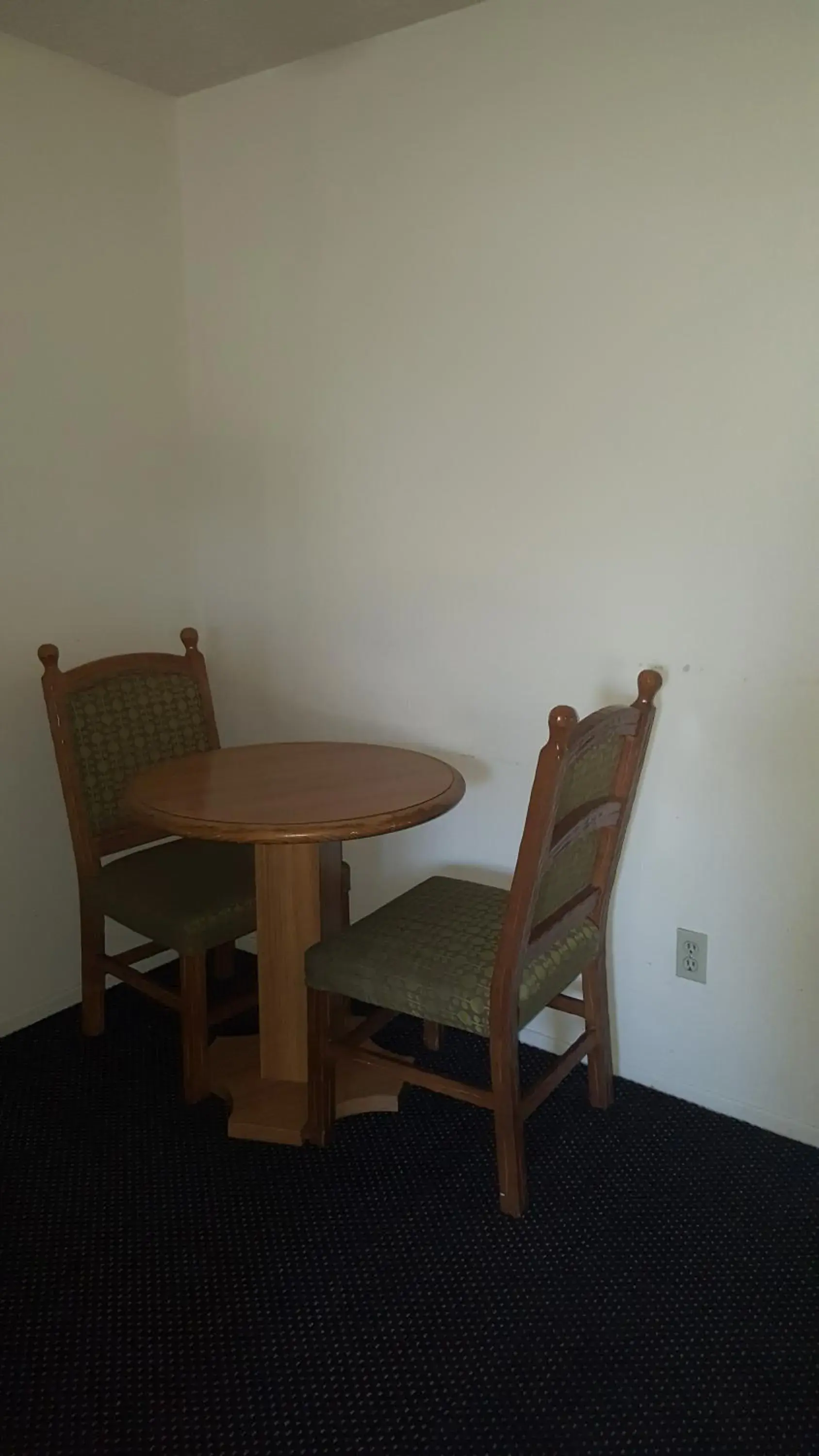 Queen Room with Two Queen Beds - Non-Smoking in Travelodge by Wyndham Indio Queen Room with Two Queen Beds - Non-Smoking in Travelodge by Wyndham Indio