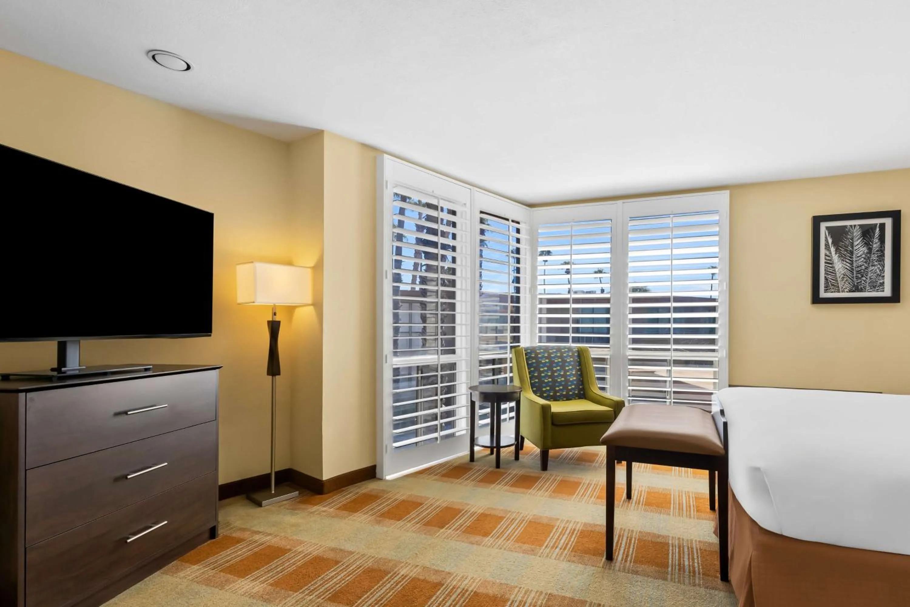 Photo of the whole room in Best Western Date Tree Hotel