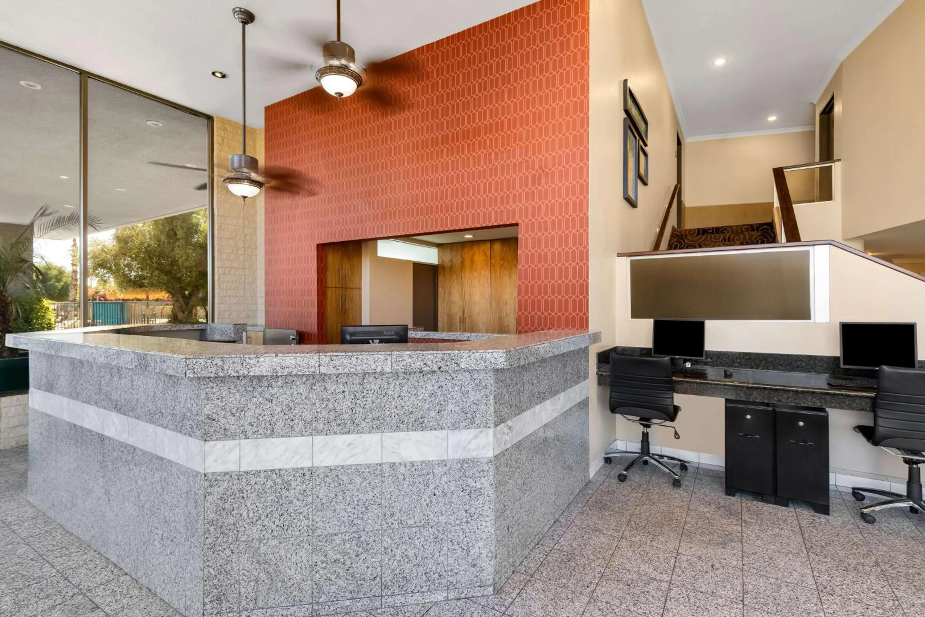 Lobby or reception in Best Western Date Tree Hotel