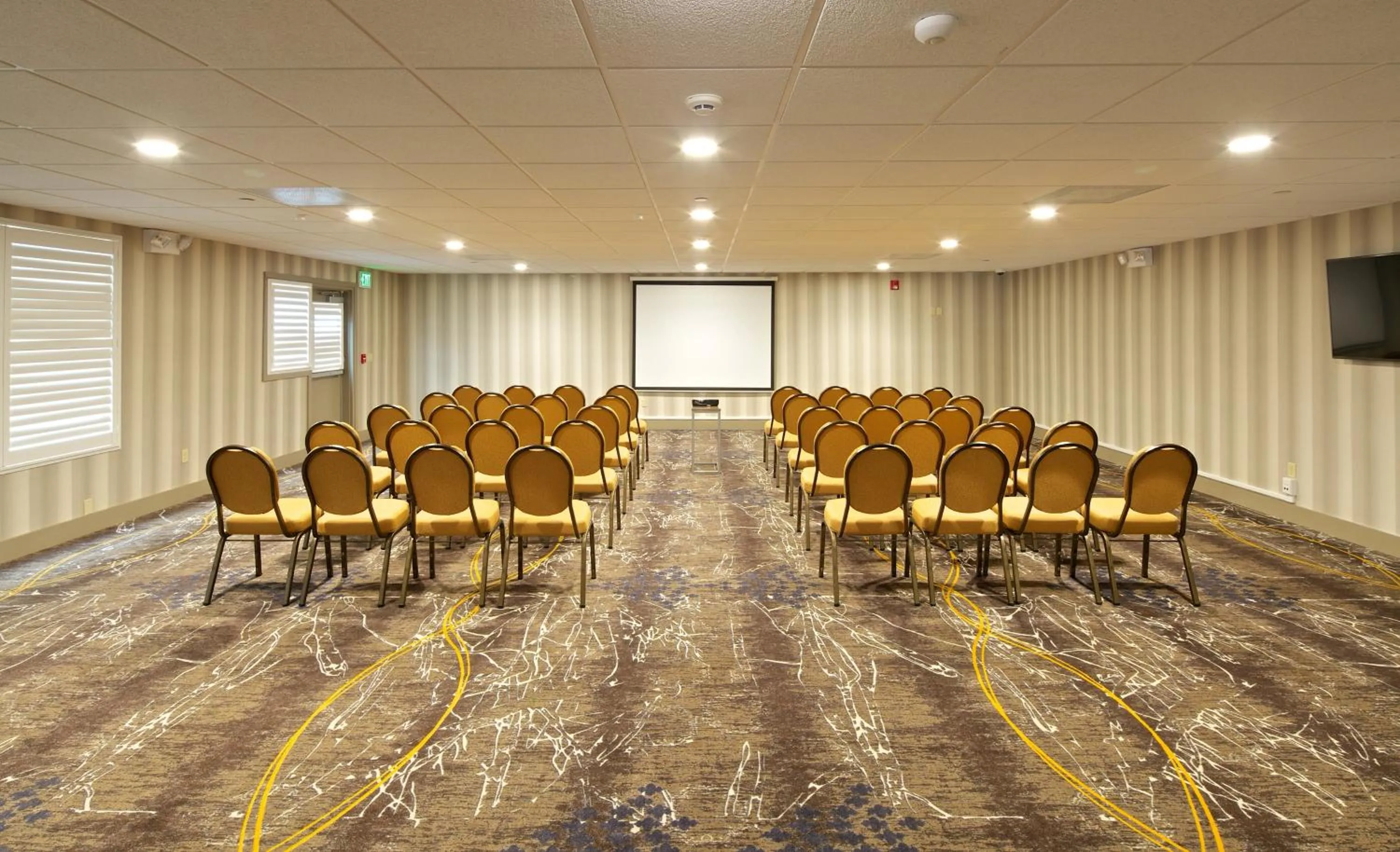 Meeting/conference room in Holiday Inn Express Hotel & Suites - Paso Robles by IHG