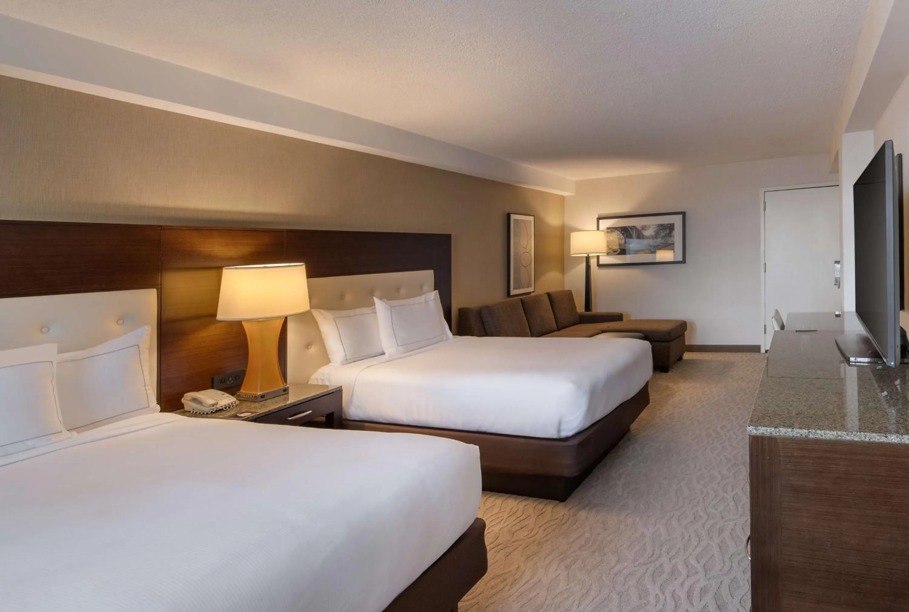 Bed in DoubleTree by Hilton Washington DC – Crystal City