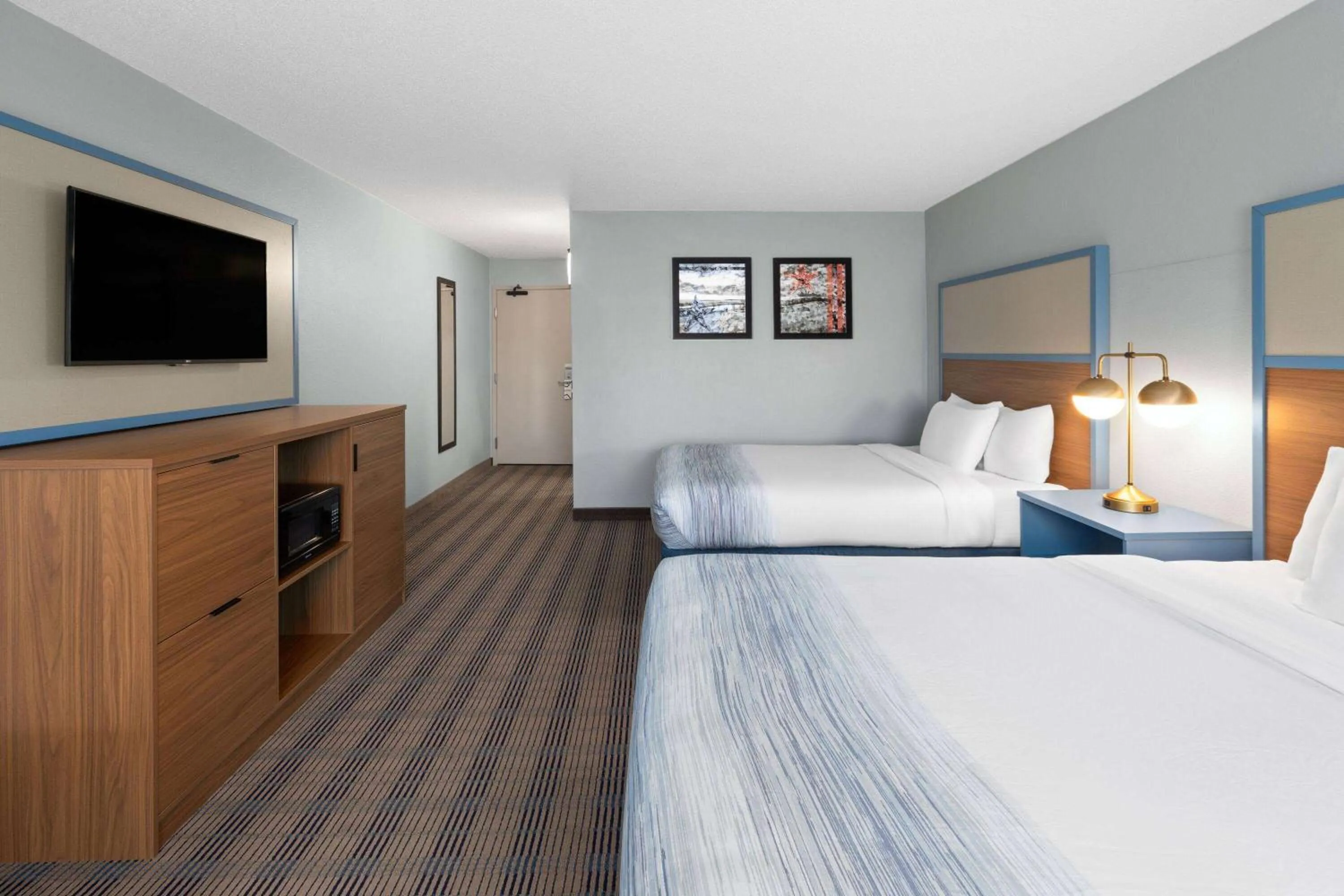 Photo of the whole room, Bed in AmericInn by Wyndham North Branch