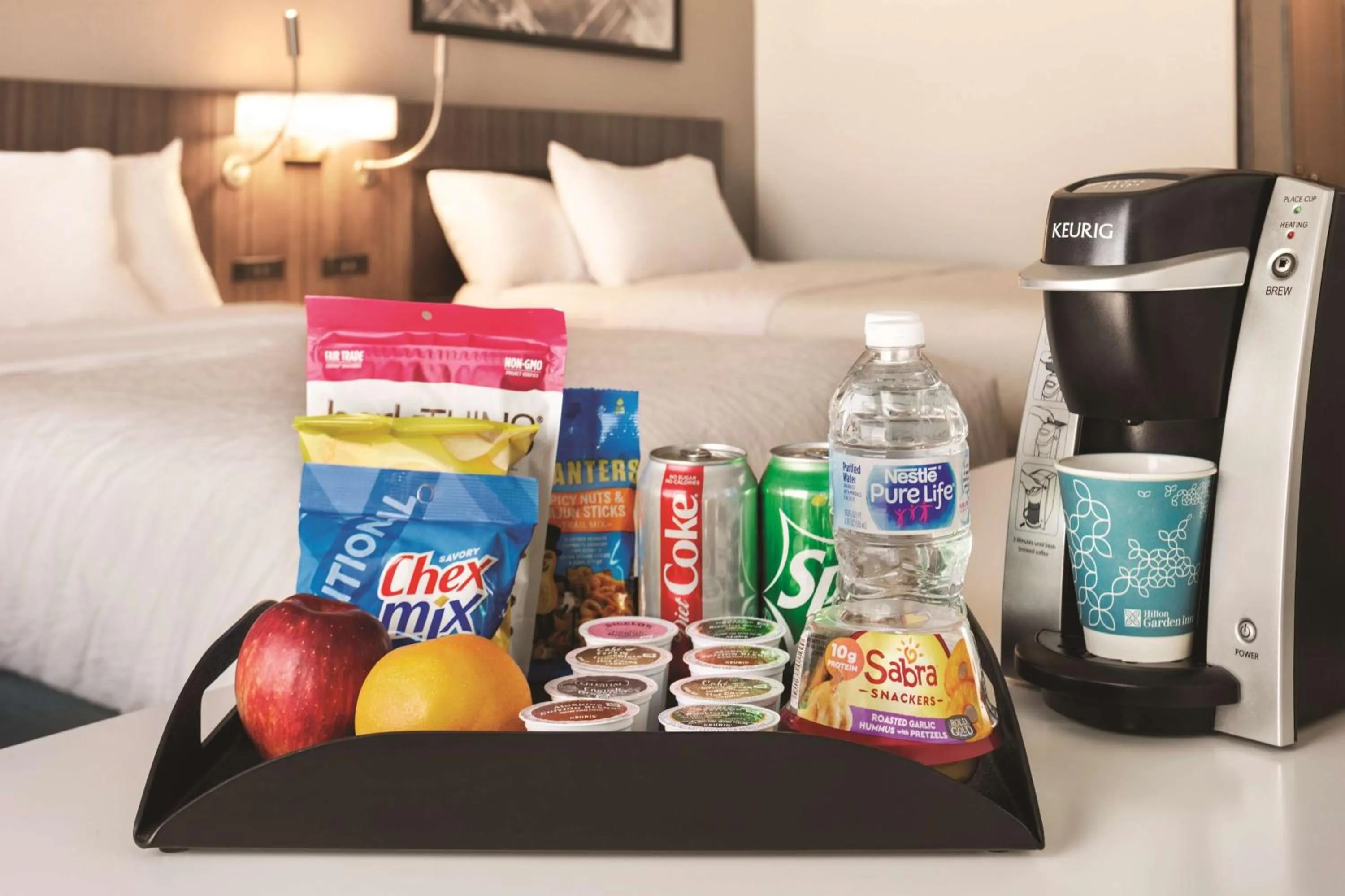 Photo of the whole room, Bed in Hilton Garden Inn Fort Wayne