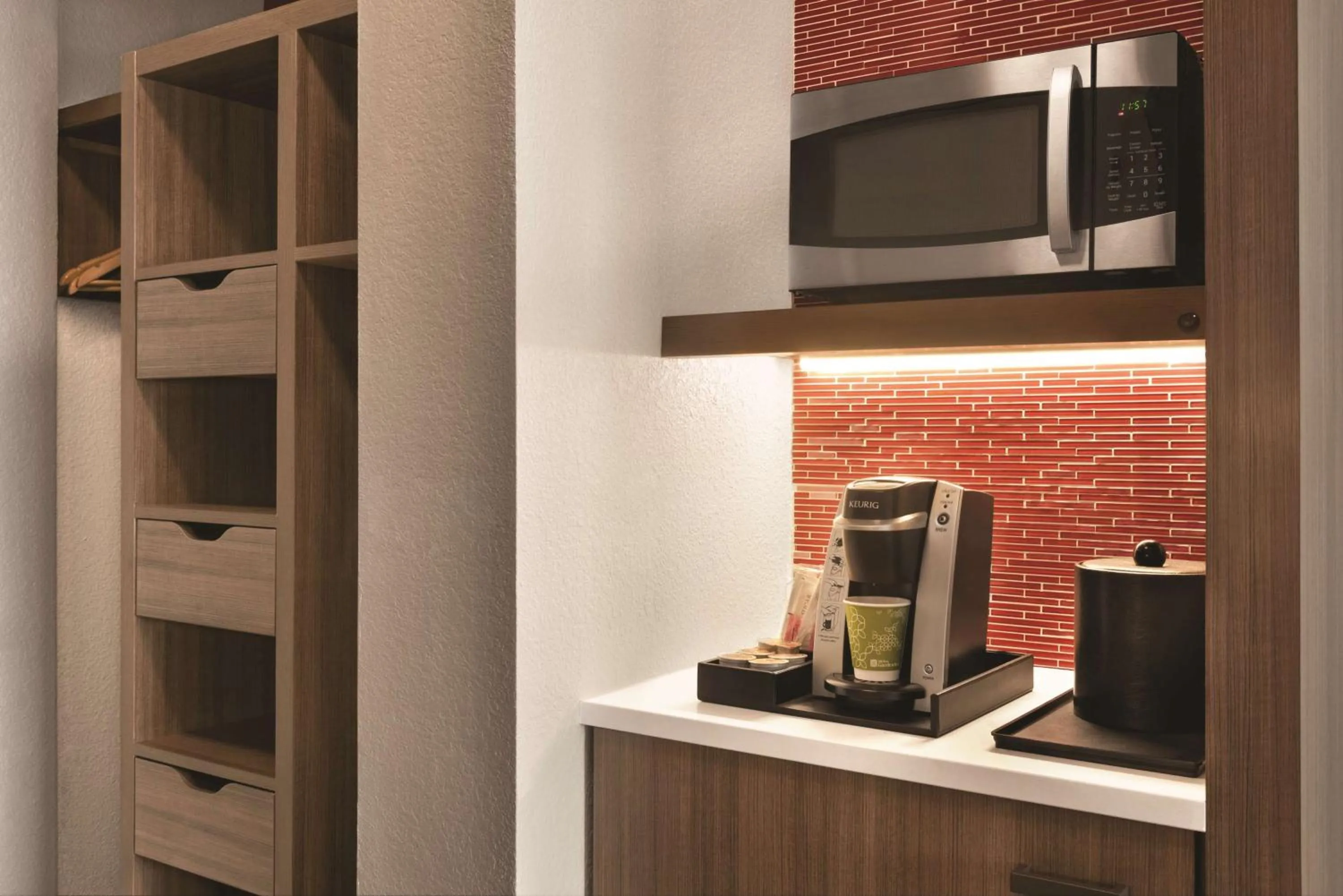 Bedroom in Hilton Garden Inn Fort Wayne