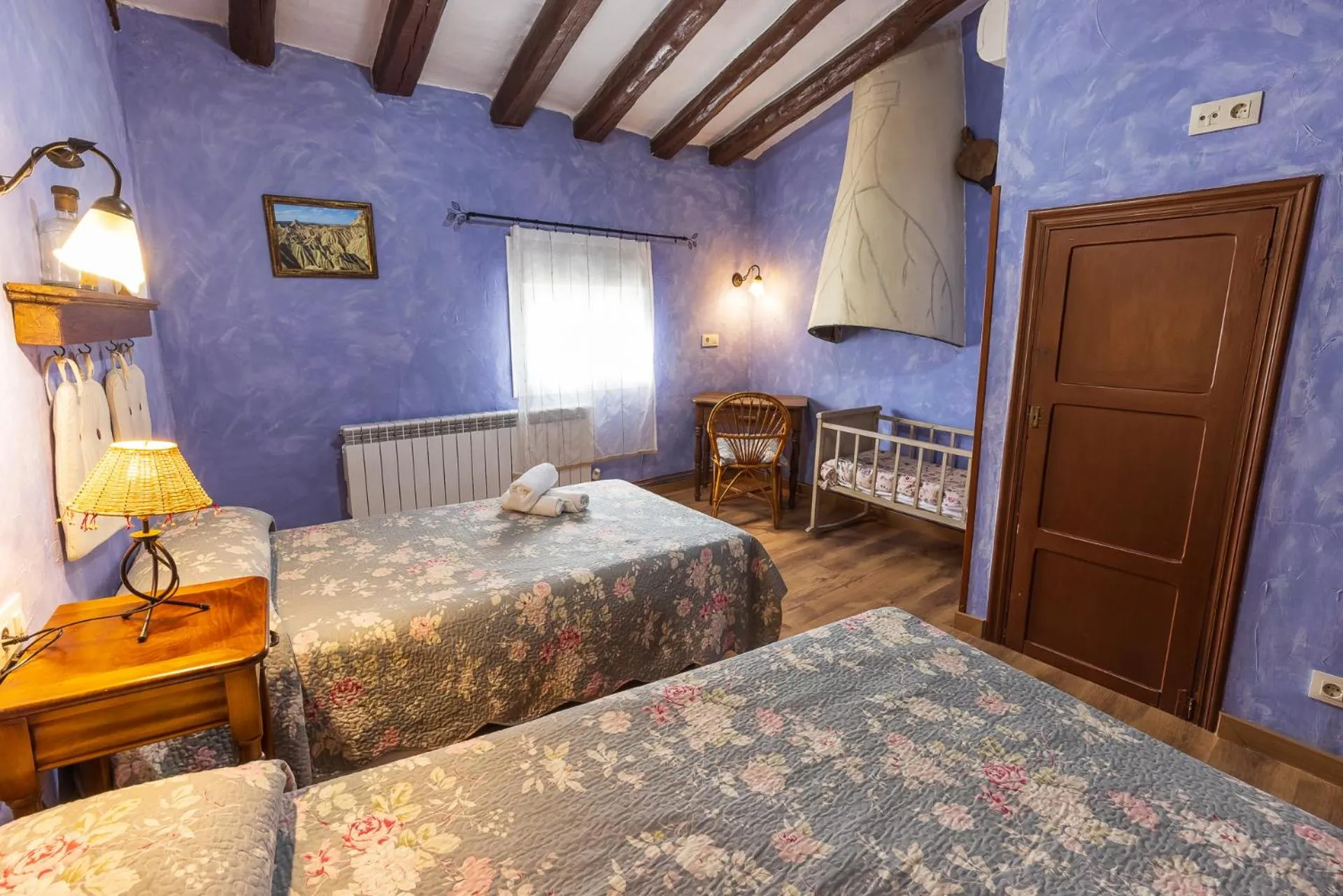 Photo of the whole room, Bed in Agroturismo "La Bardena Blanca II"
