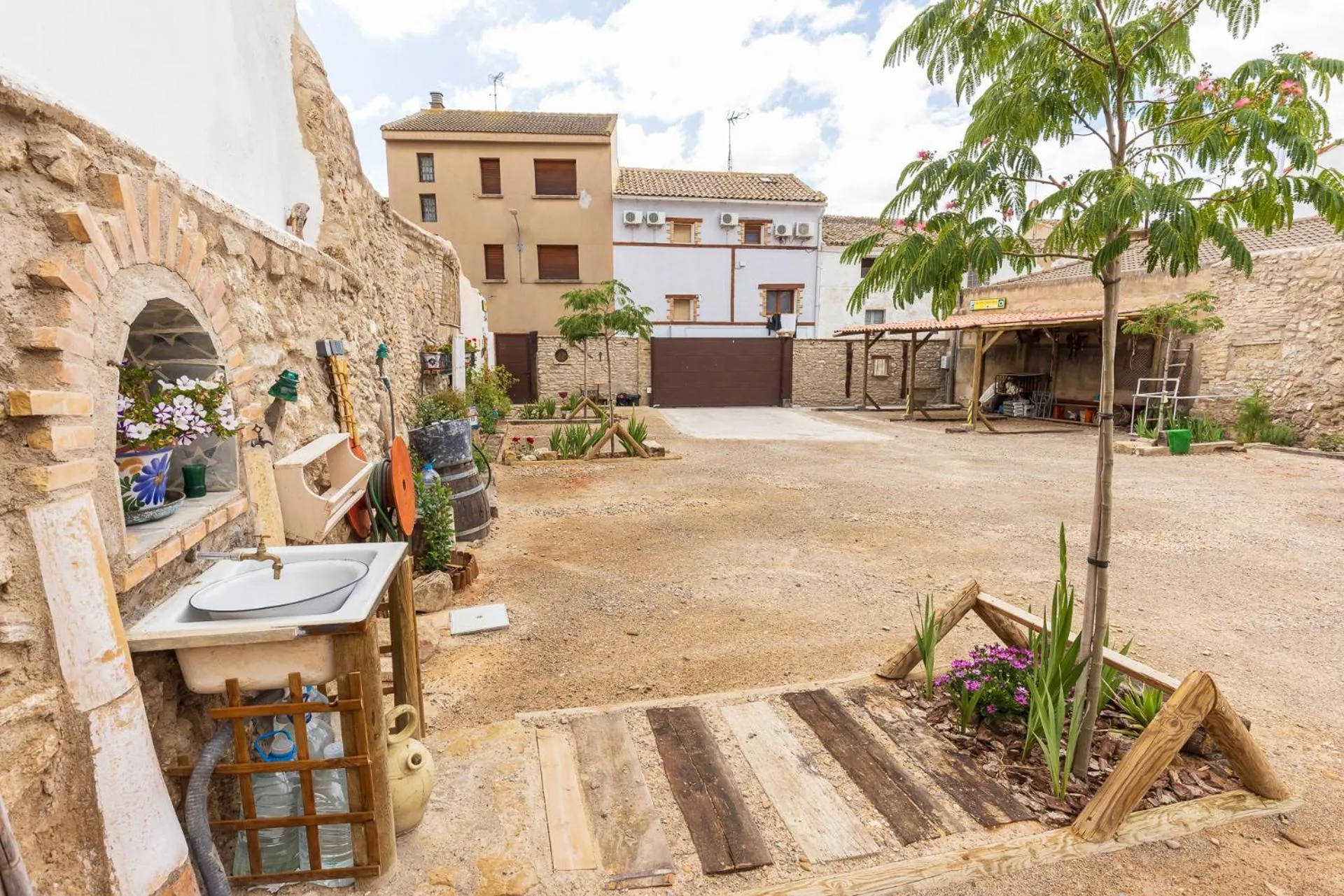 Parking in Agroturismo "La Bardena Blanca II"