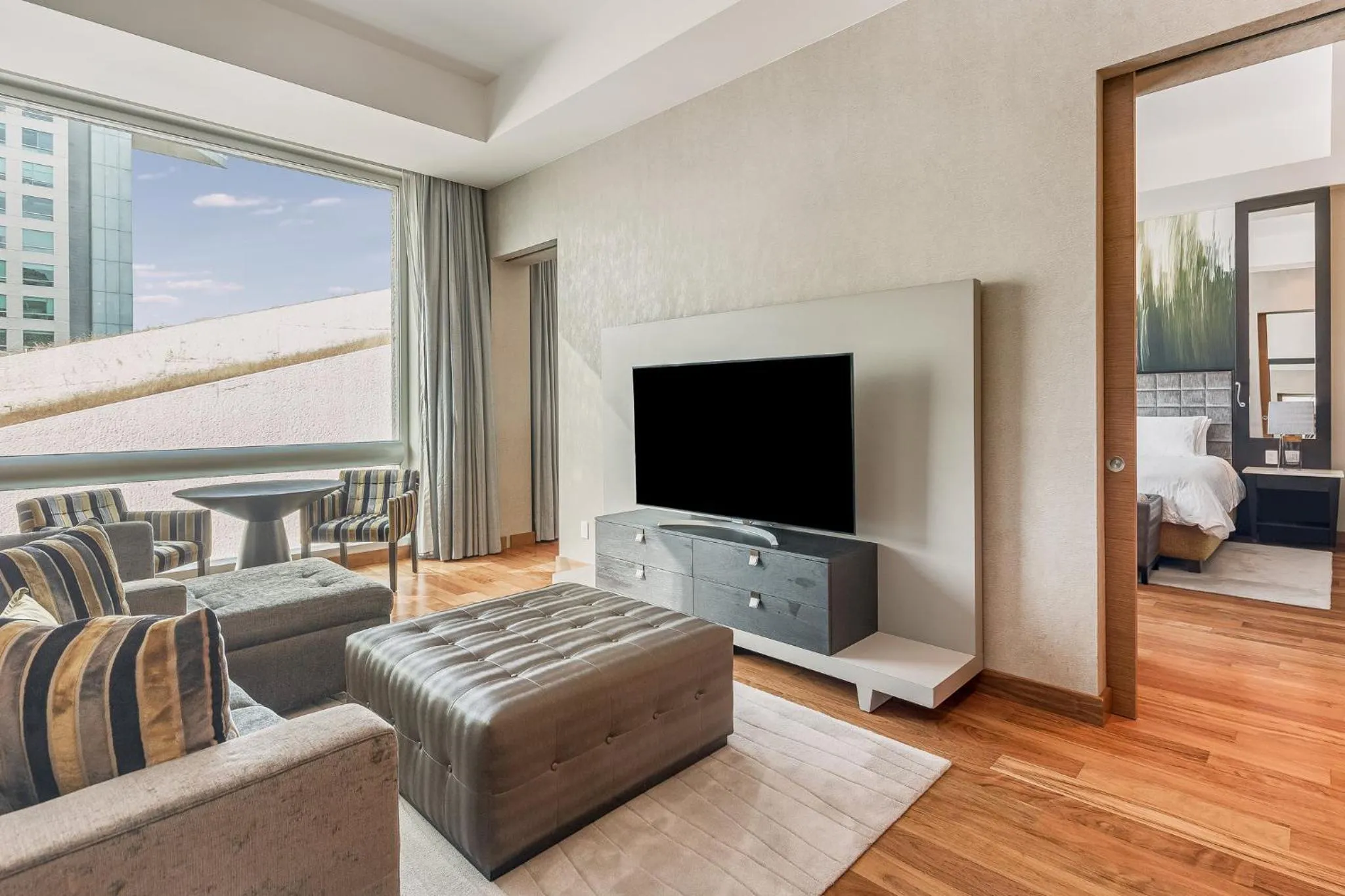 Photo of the whole room in Live Aqua Ciudad de Mexico Bosques de las Lomas