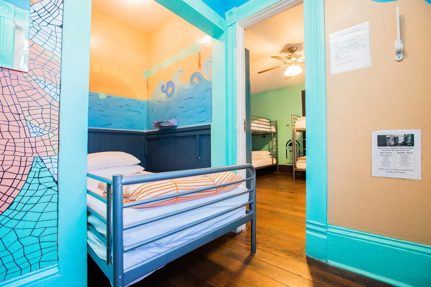 Bedroom, Bed in International Travelers House Hostel - Downtown San Diego Little Italy