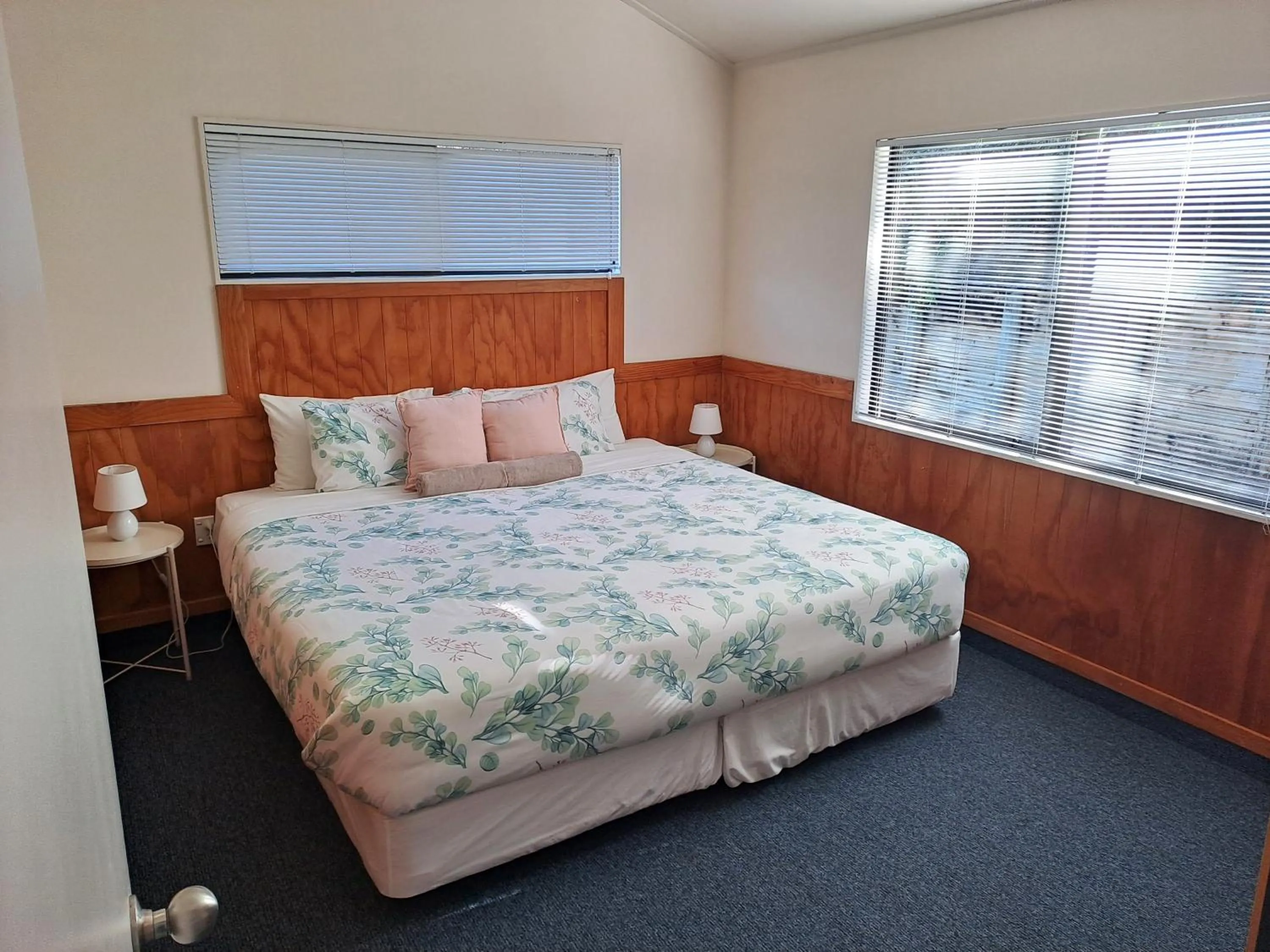 Bed in Whatuwhiwhi TOP 10 Holiday Park