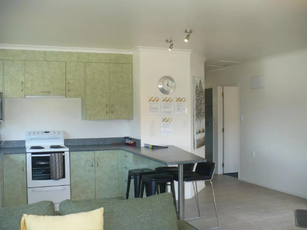 Kitchen or kitchenette in Whatuwhiwhi TOP 10 Holiday Park