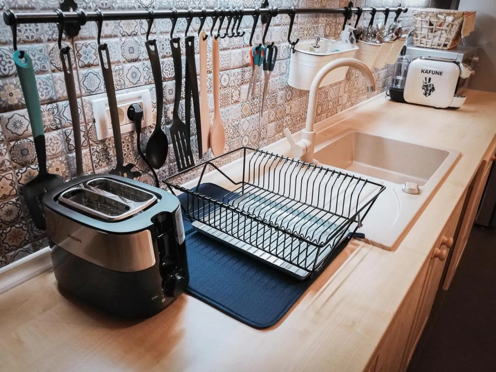 kitchen in Zozo Hostel