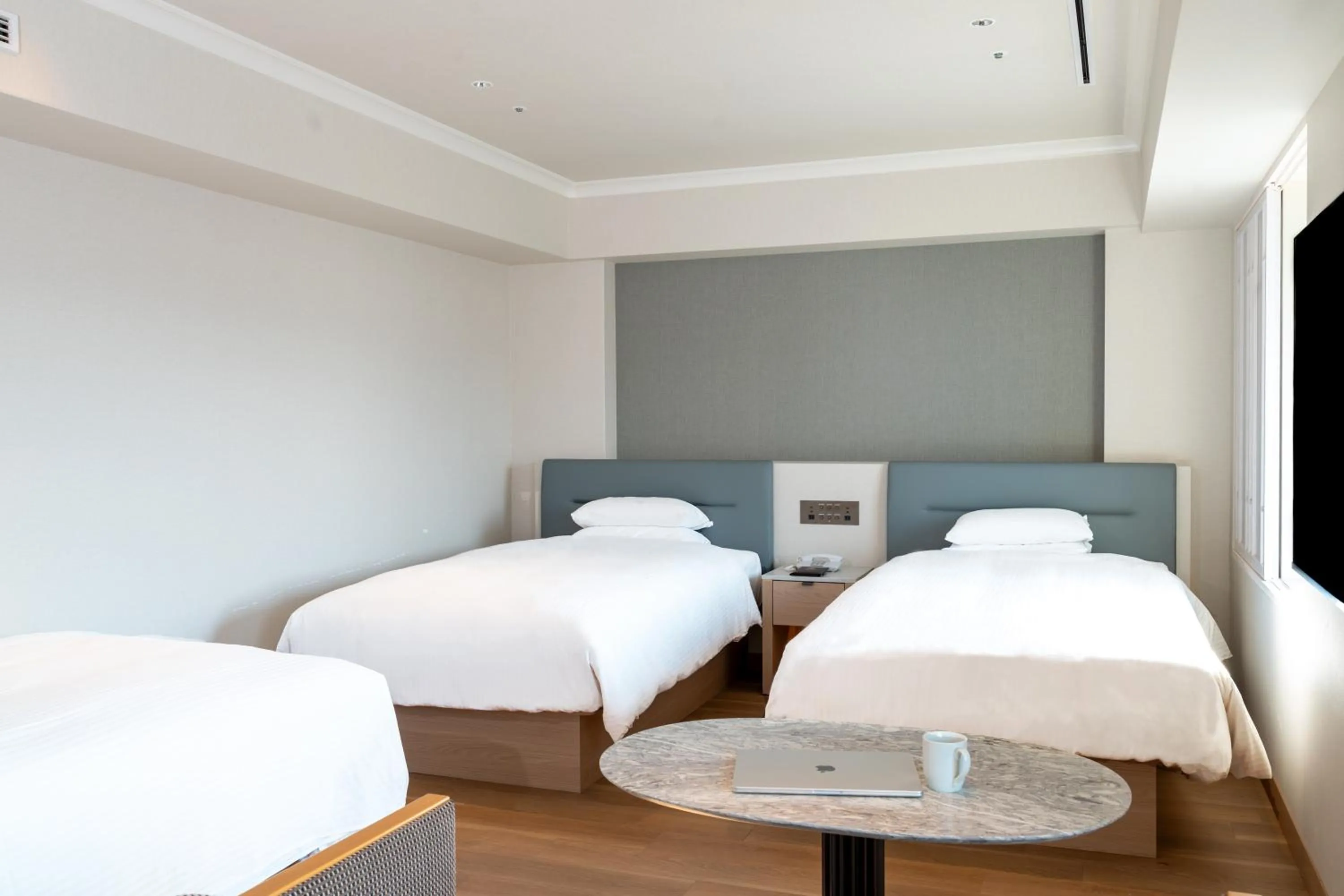 Bedroom, Bed in Kobe Marriott Hotel