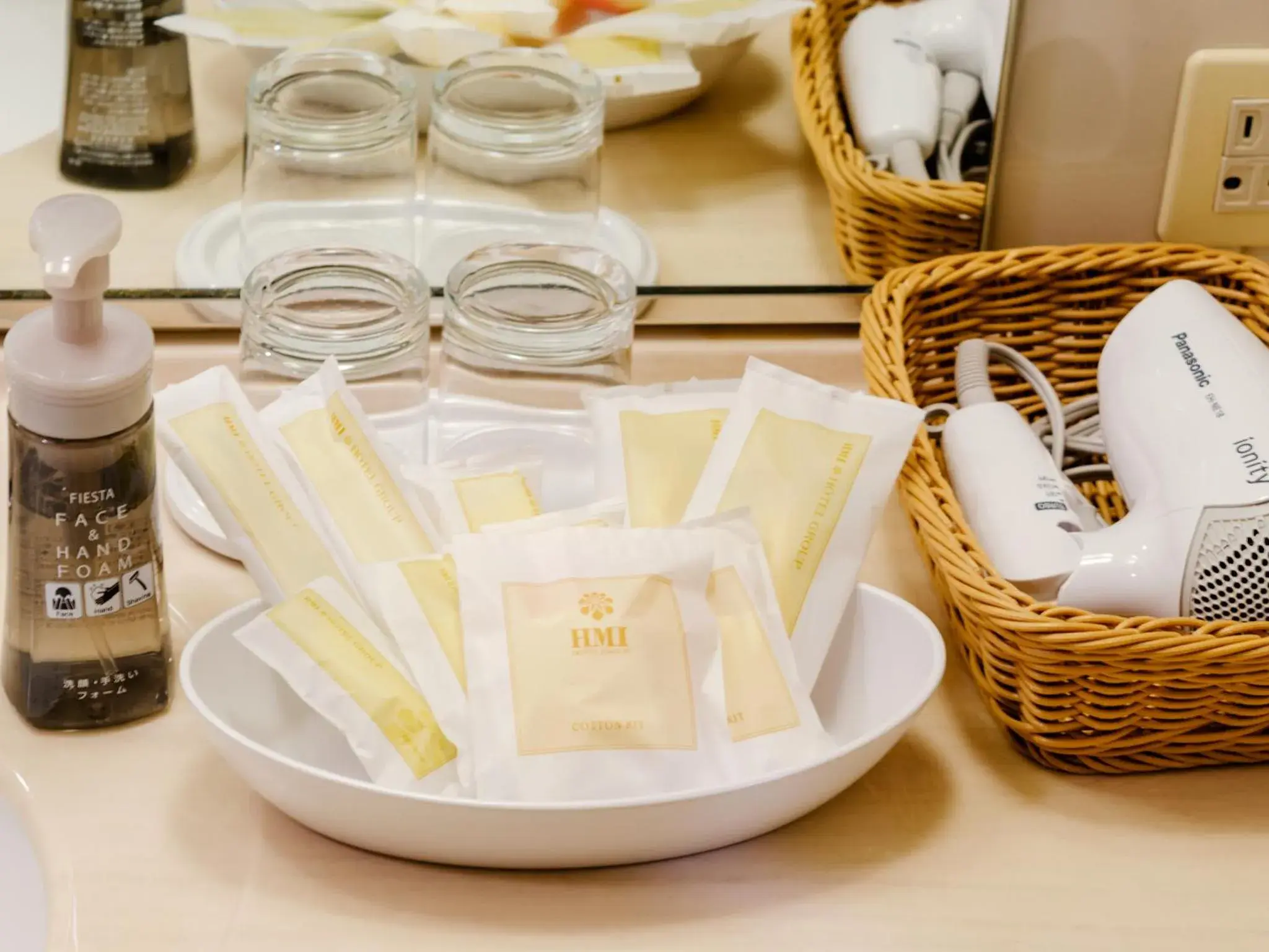 Standard Single Room with Small Double Bed - Non-Smoking in Hotel Crown Palais Kobe Standard Single Room with Small Double Bed - Non-Smoking in Hotel Crown Palais Kobe