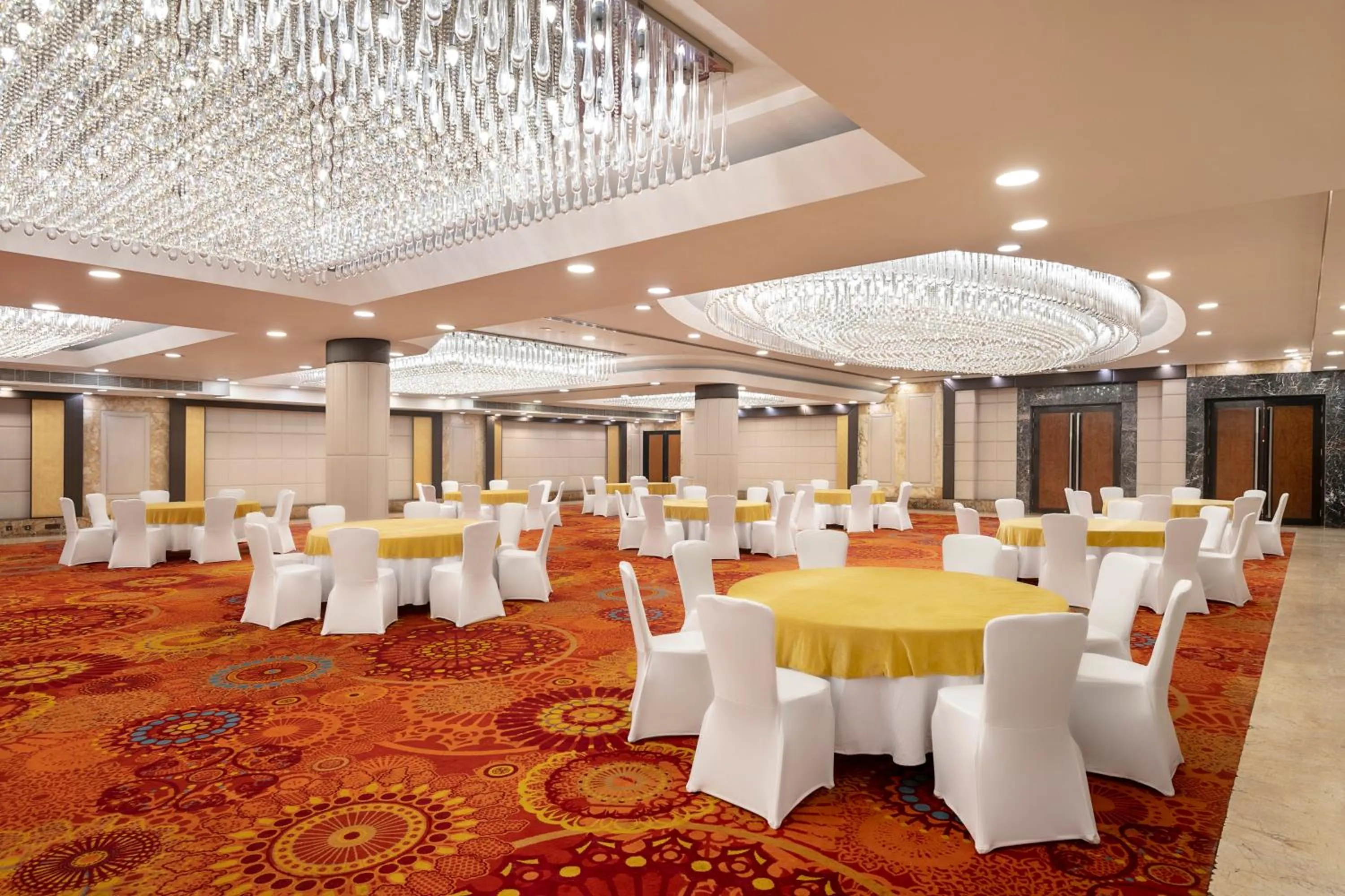 Business facilities in Radisson Blu Kaushambi Delhi NCR
