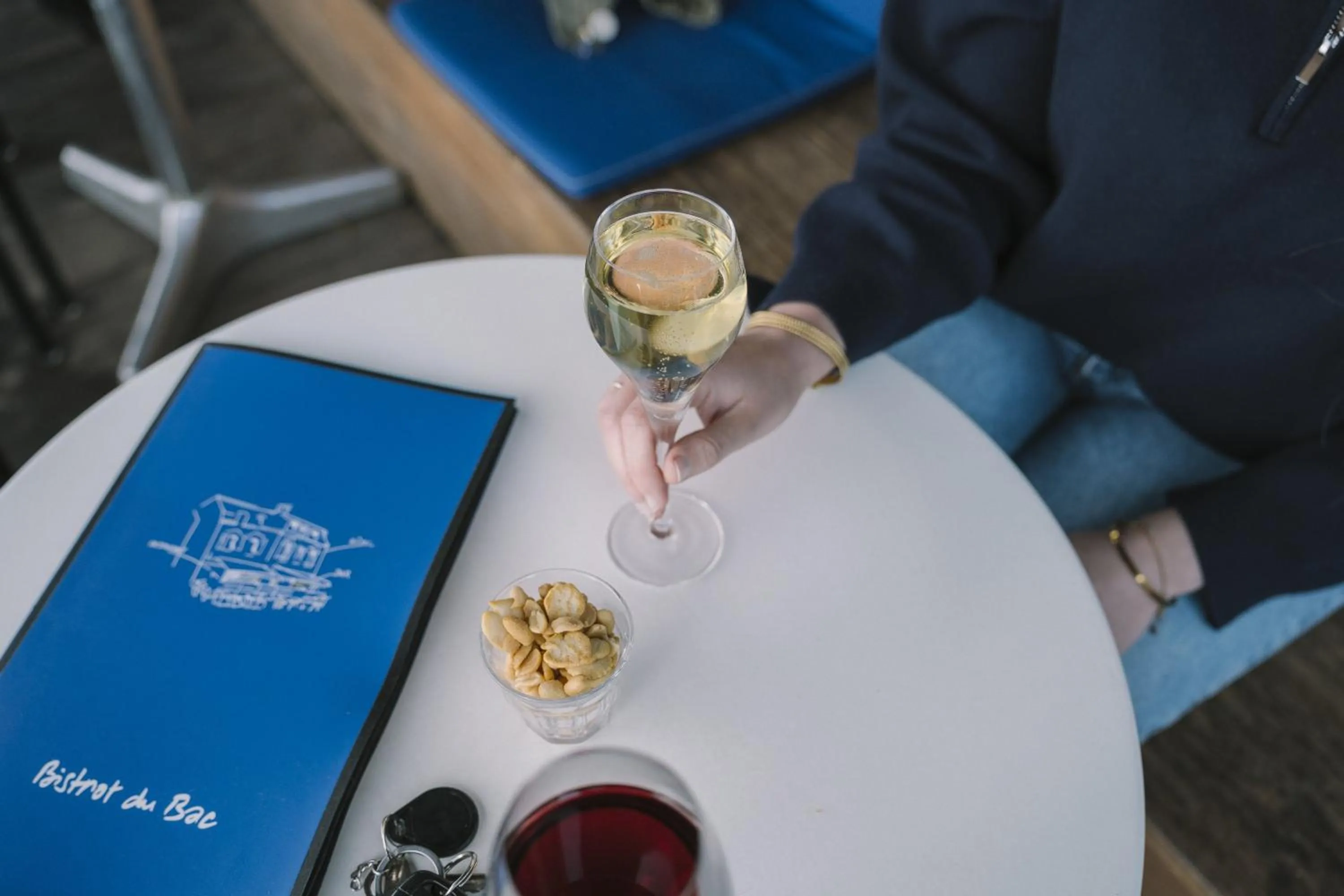 Lounge or bar in Hotel Du Bac