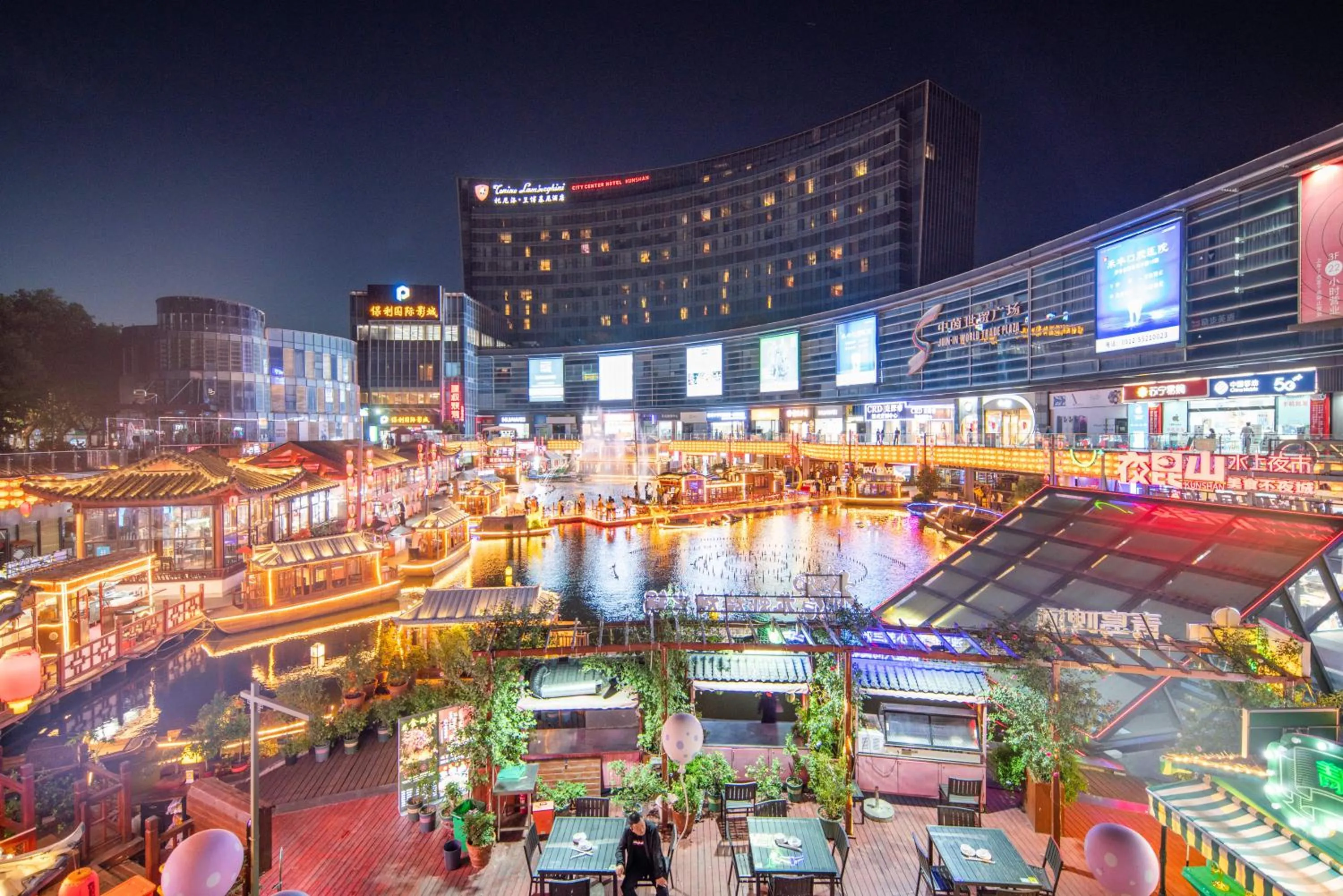 Night in Tonino Lamborghini Hotel Kunshan City Center