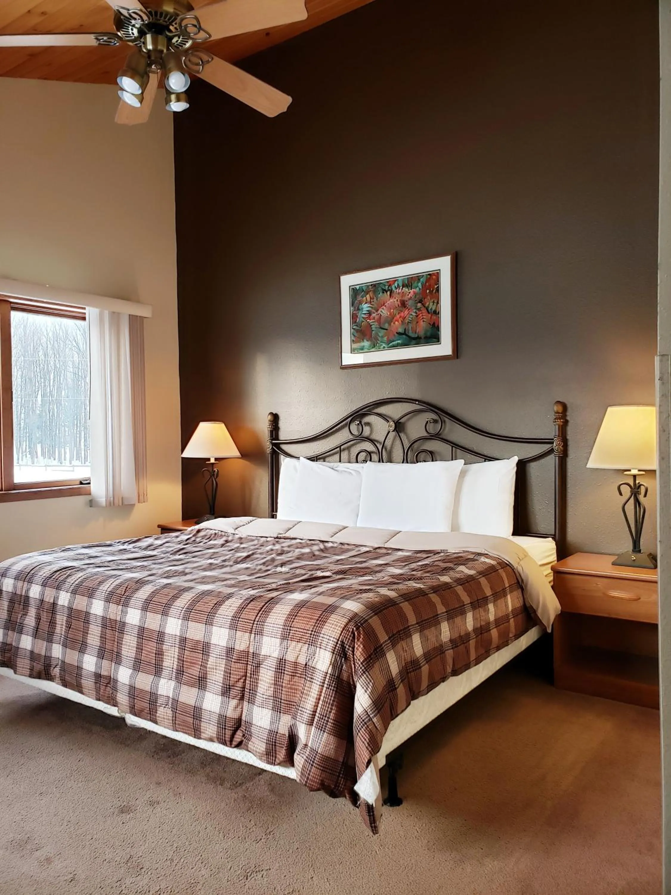 Bed in North Ironwood Acres - Black River Lodge