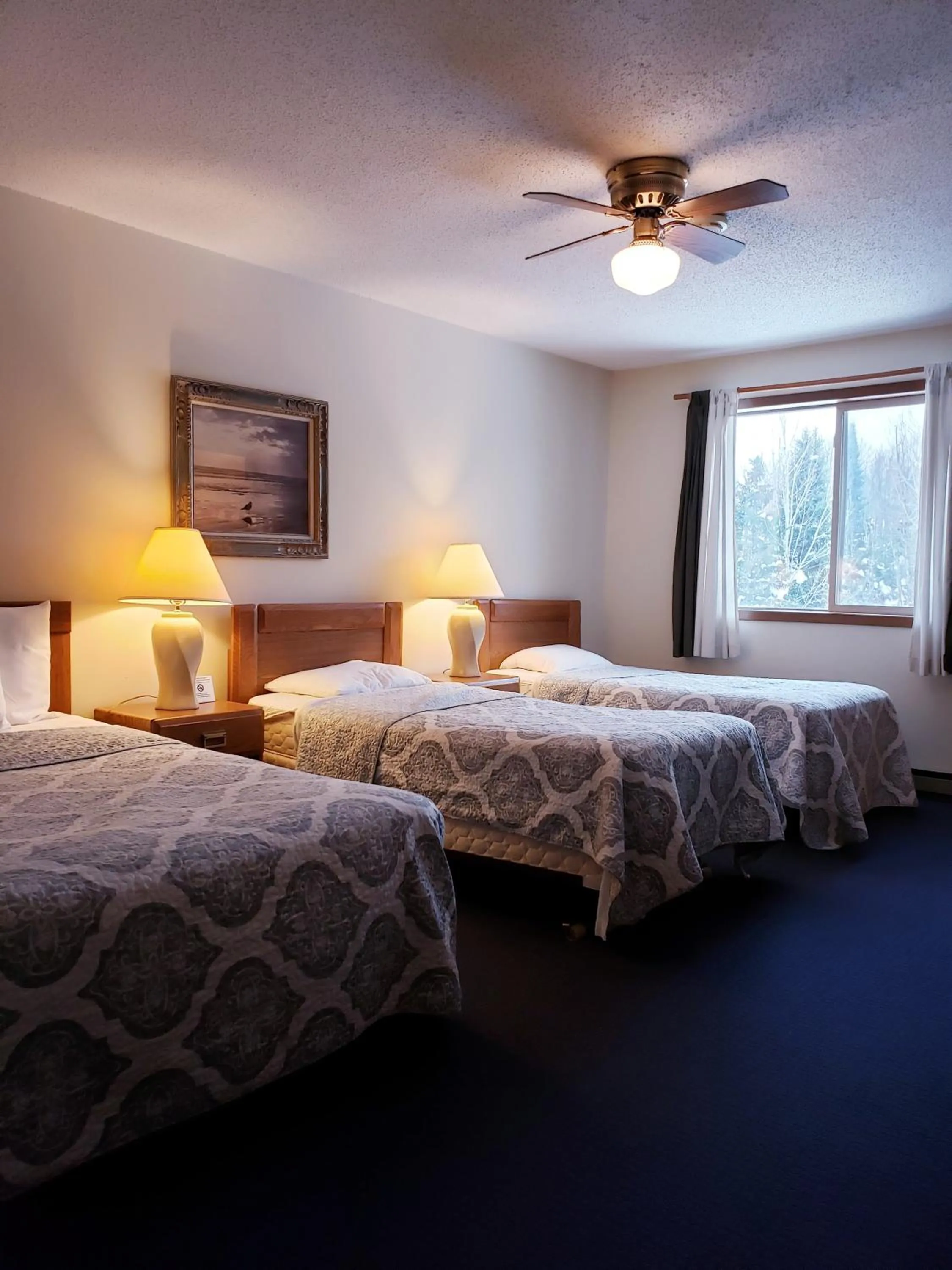 Bedroom, Bed in North Ironwood Acres - Black River Lodge