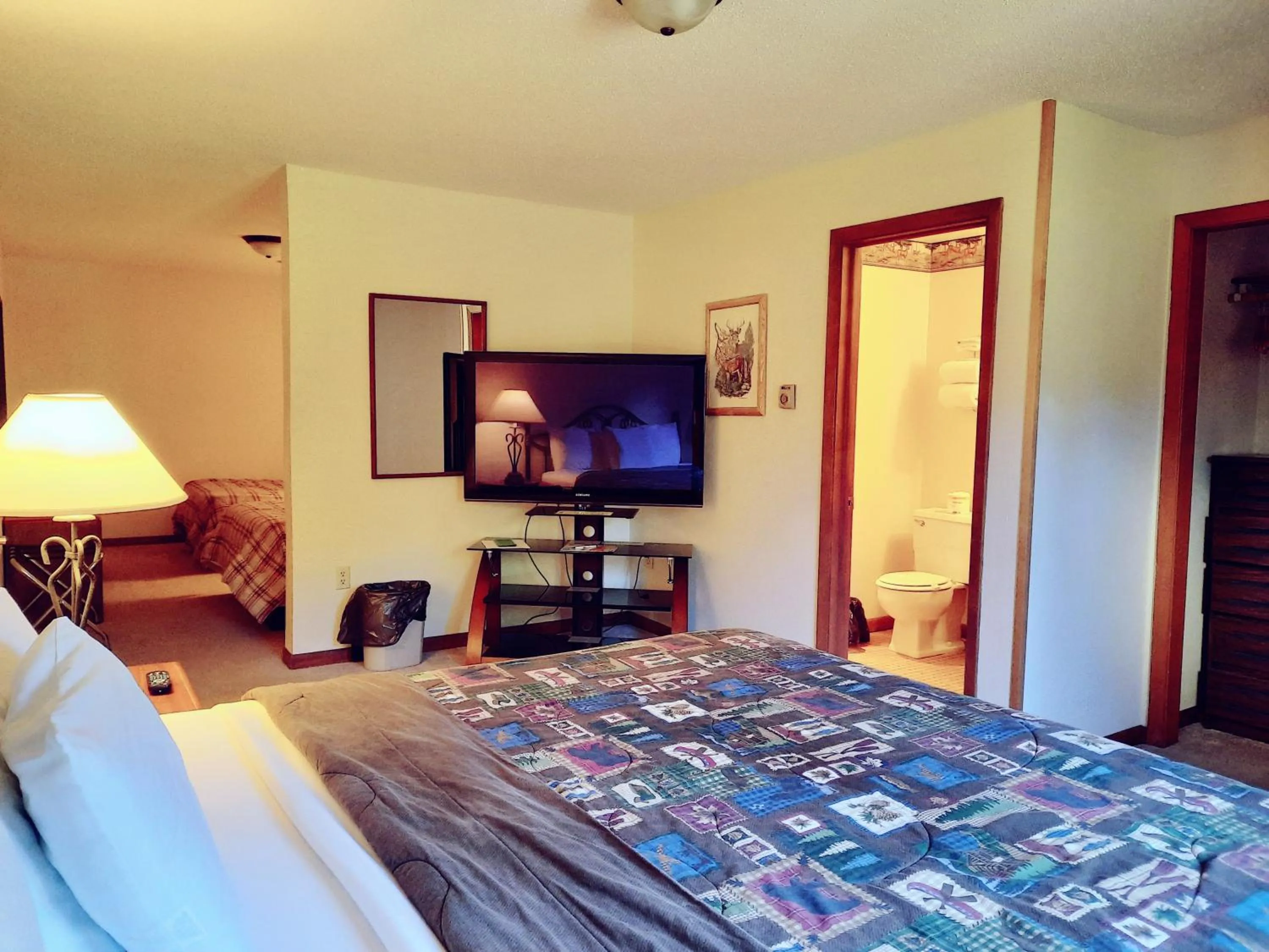 Bed in North Ironwood Acres - Black River Lodge