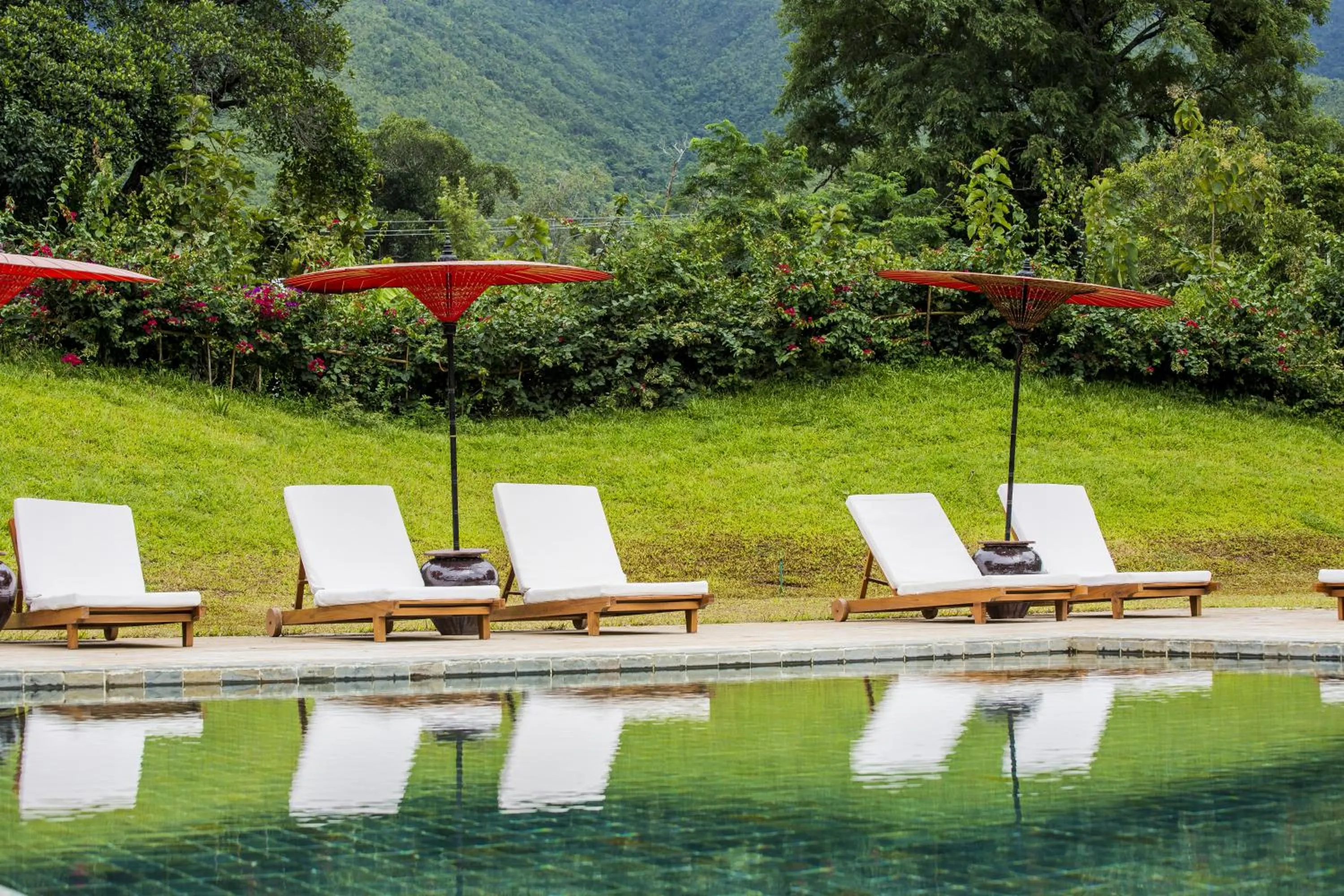 Swimming pool in Villa Inle Boutique Resort