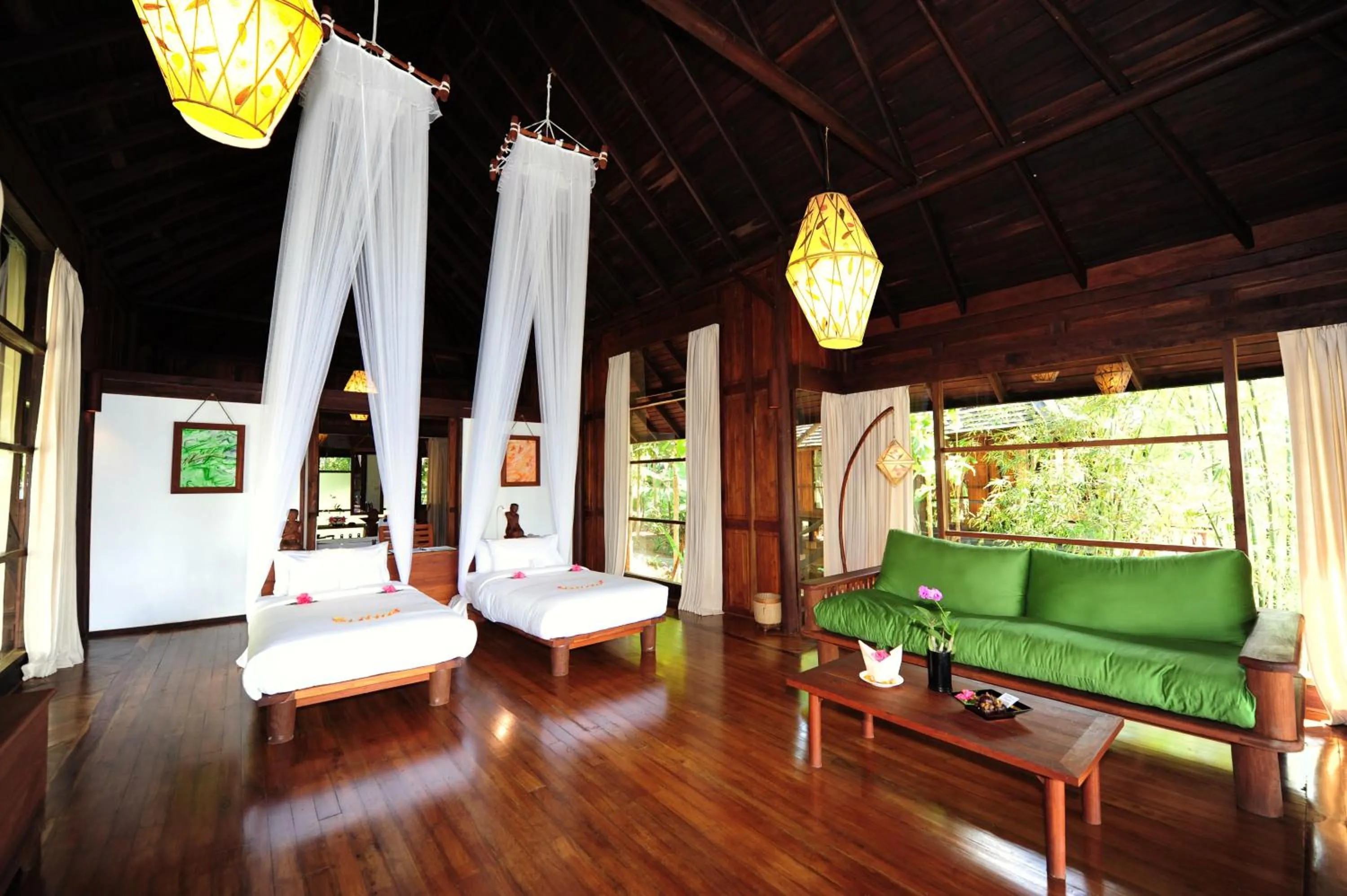 Photo of the whole room in Villa Inle Boutique Resort