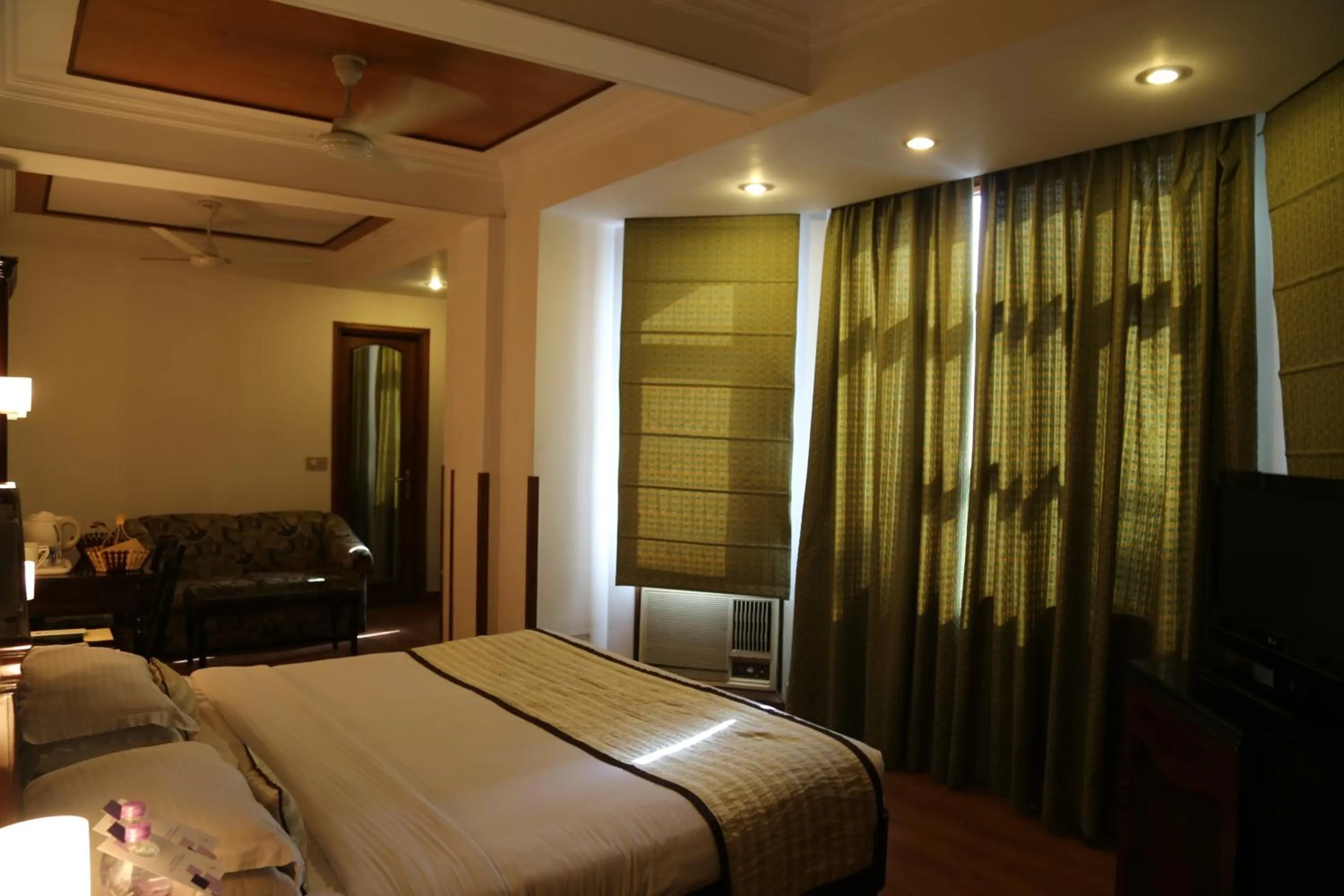 Bed in Hotel Park Residency
