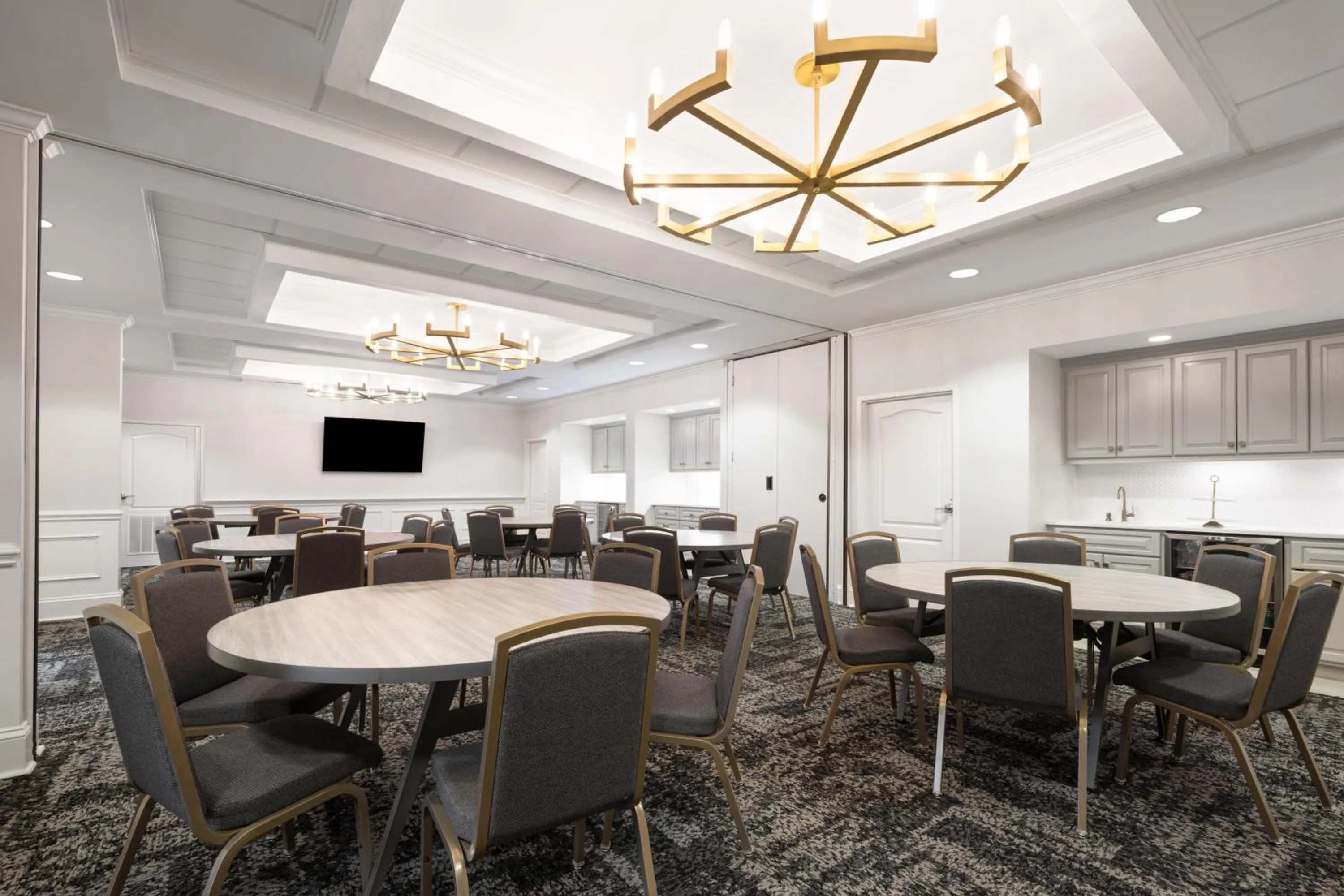 Meeting/conference room in Hampton Inn & Suites South Park at Phillips Place