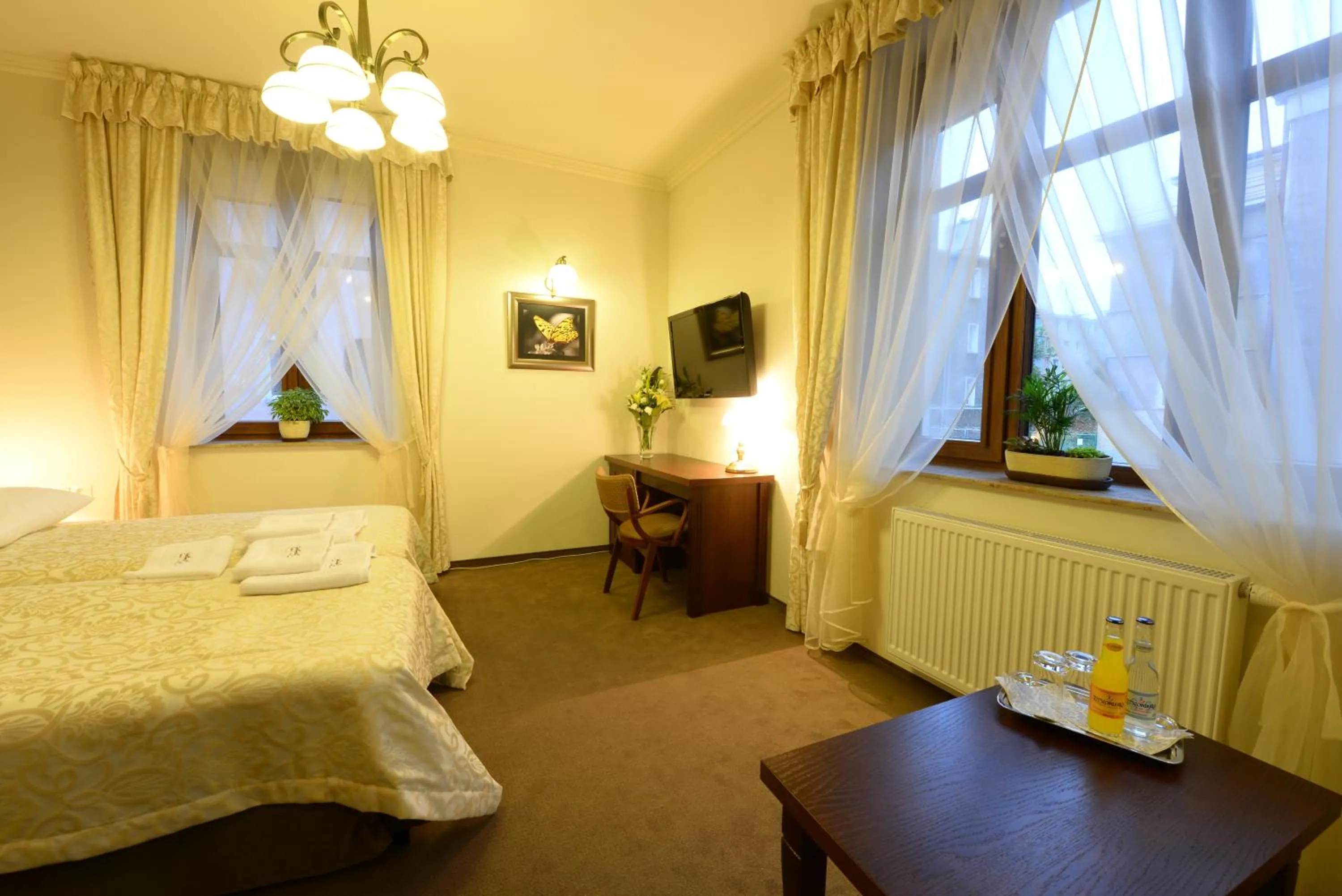 Bedroom, Bed in Hotel Fryderyk