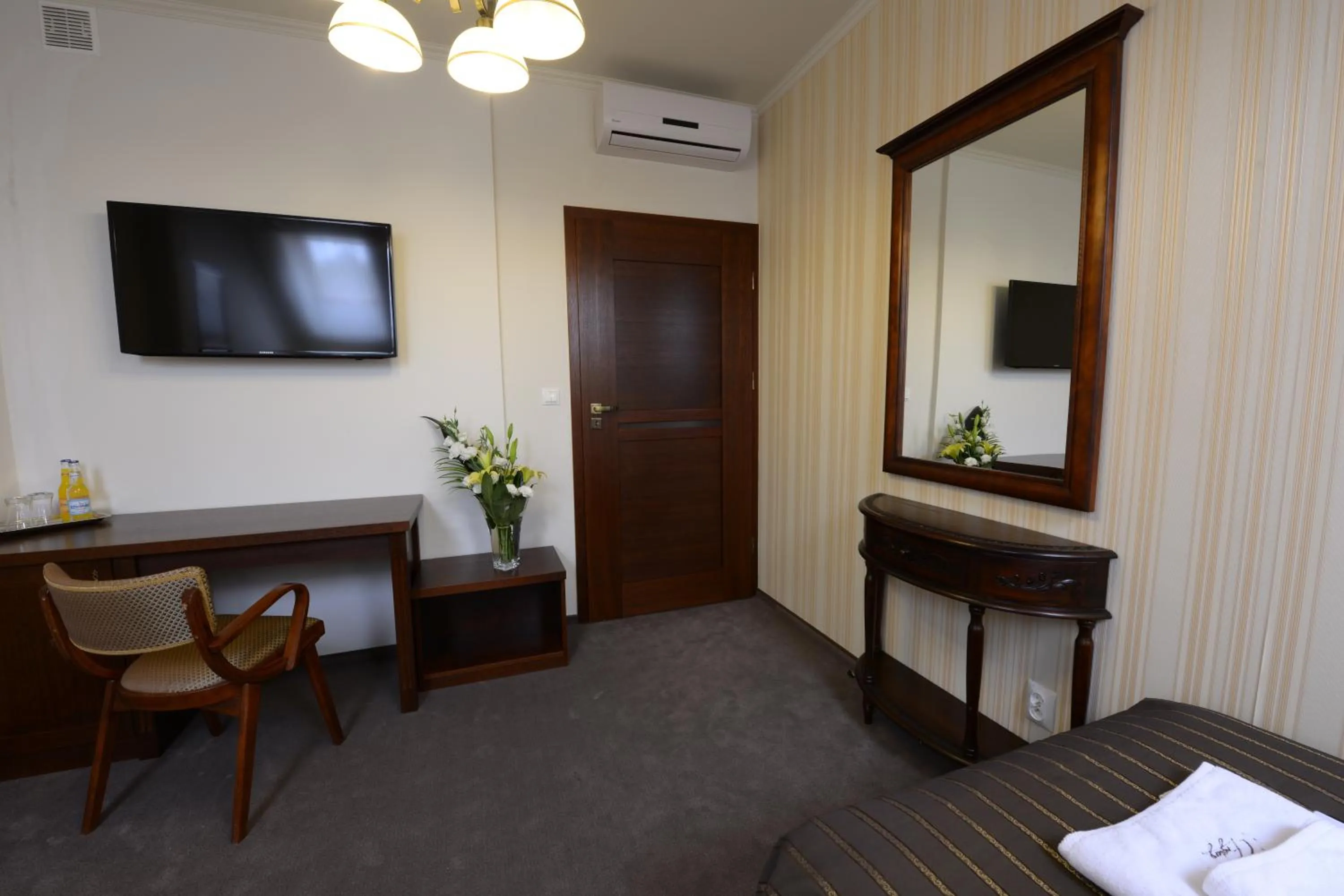 Seating area, Bed in Hotel Fryderyk