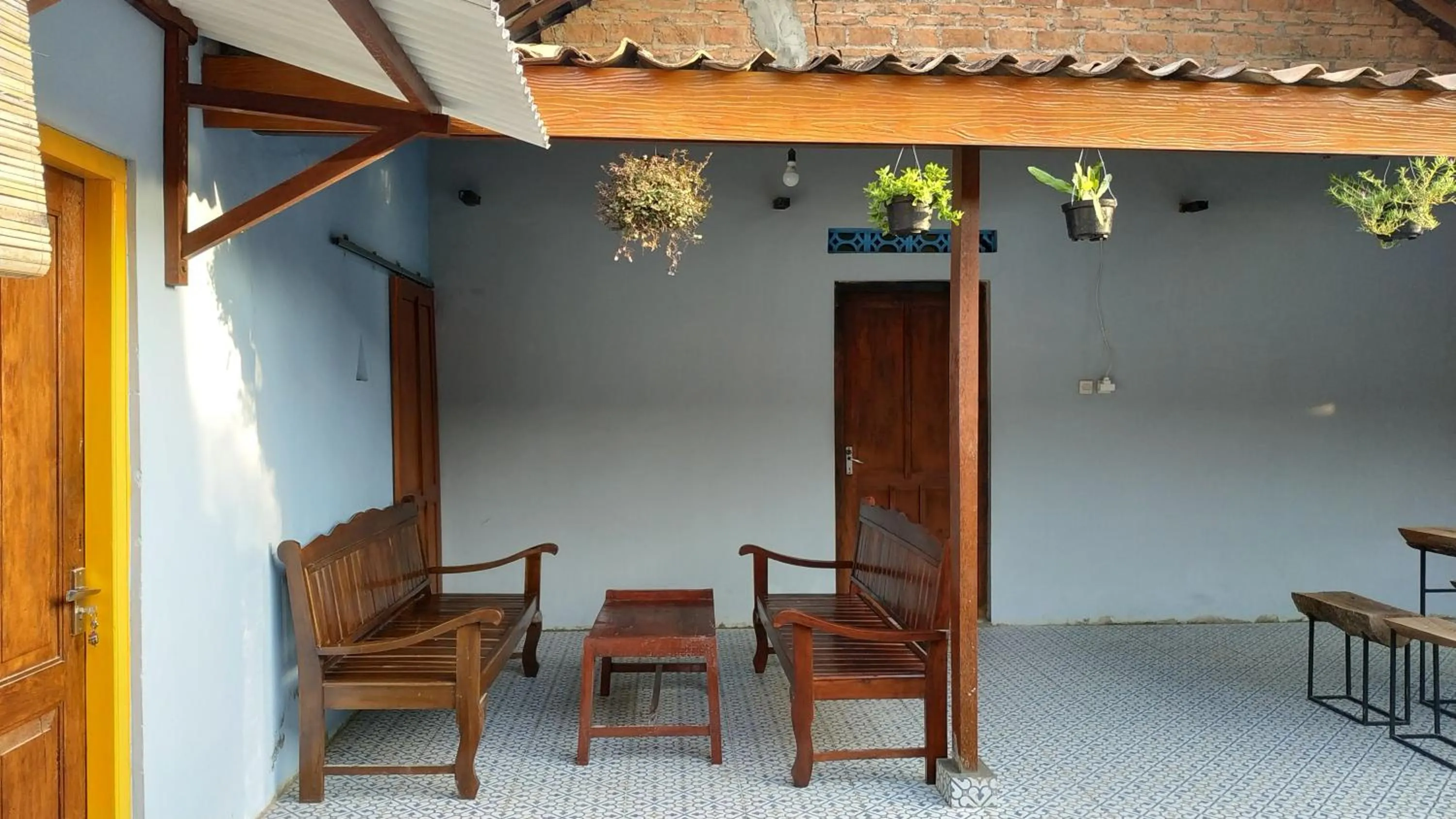 Patio in Genthong Homestay