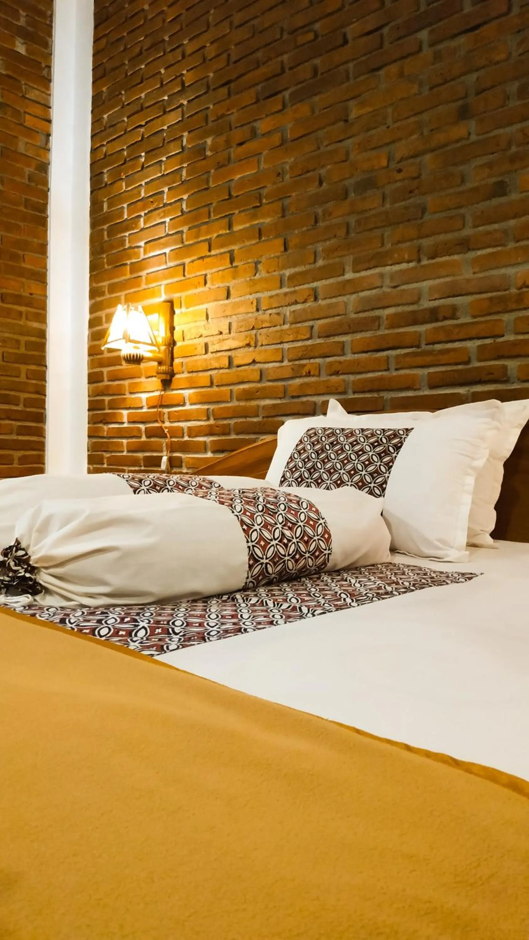 Bed in Genthong Homestay