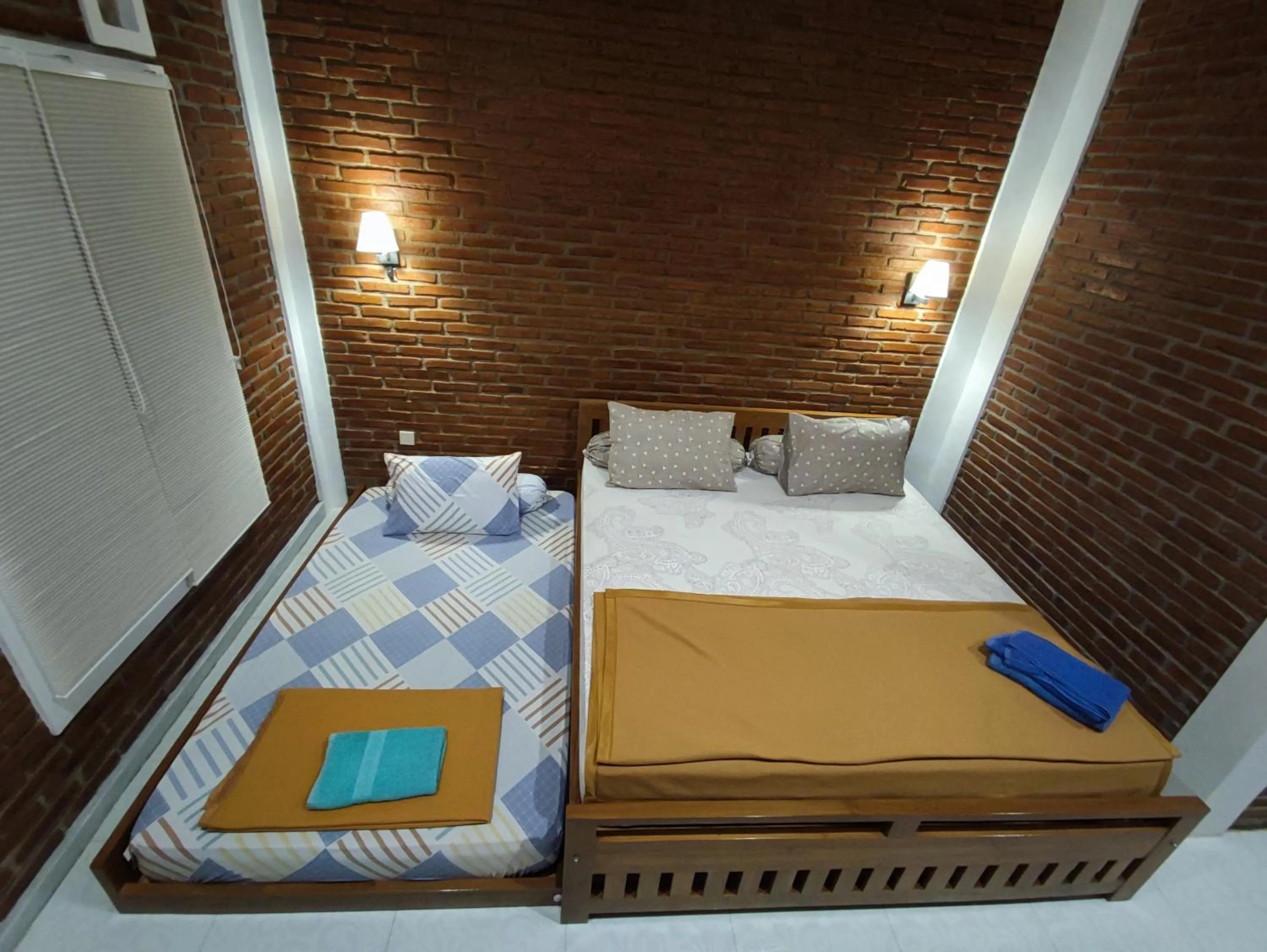 Bedroom, Bed in Genthong Homestay