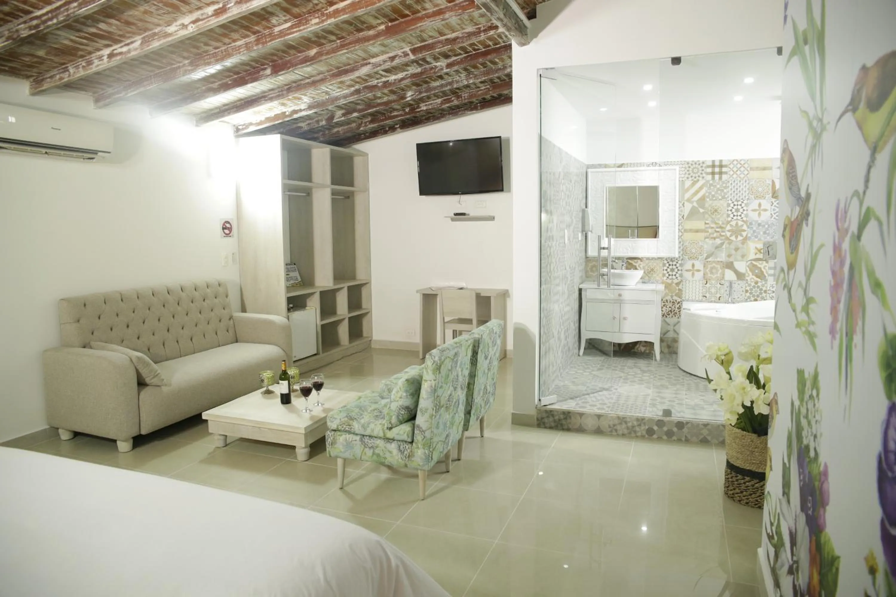 Bed in HOTEL HABANA REAL