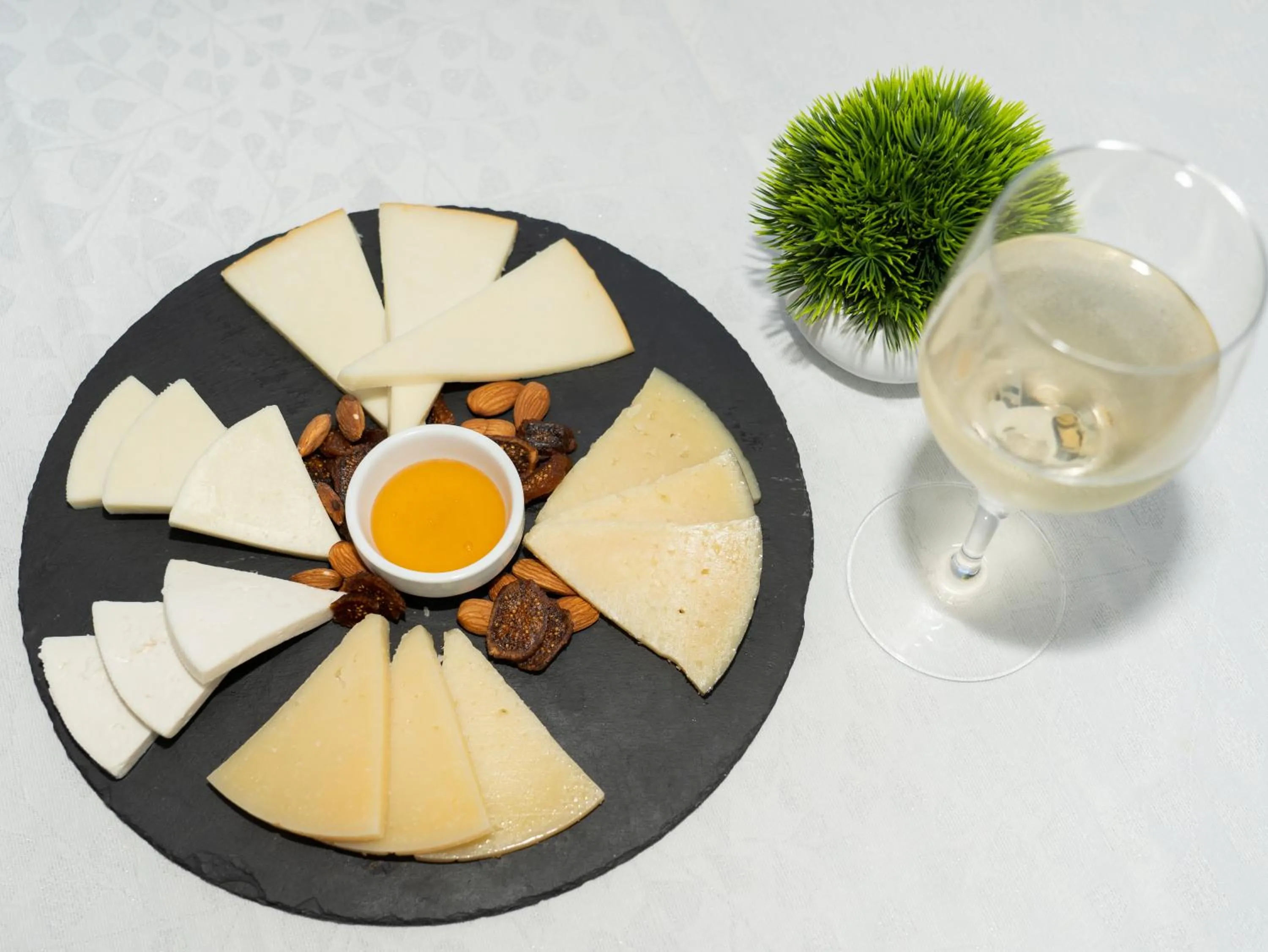 Restaurant/places to eat in Balneario Pozo de la Salud