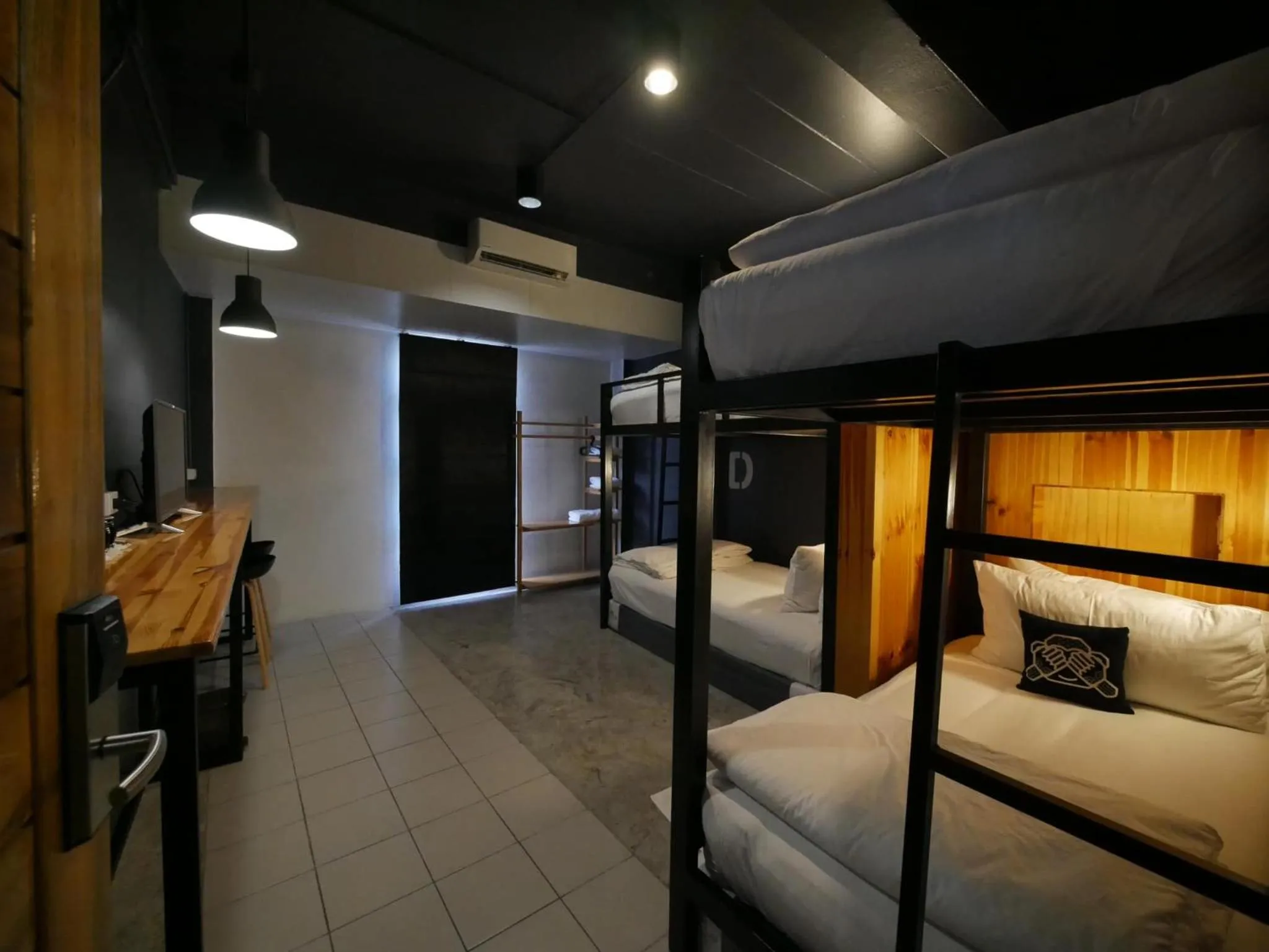 Bed in Blu Monkey Hotel Surat Thani