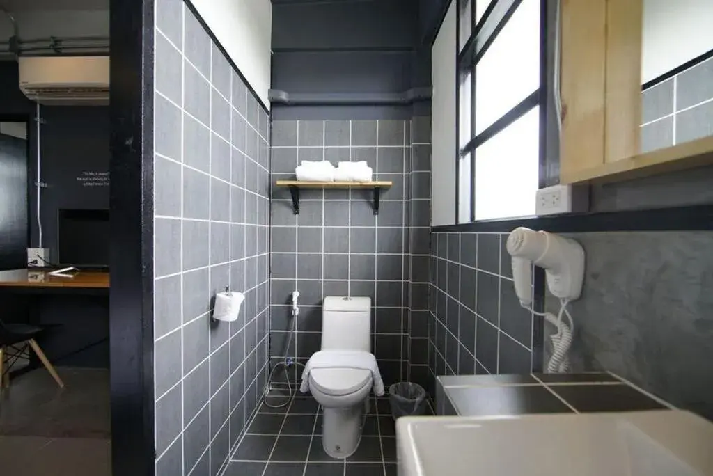 Family Room with Bathroom in Blu Monkey Hub & Hotel Surat Thani Family Room with Bathroom in Blu Monkey Hub & Hotel Surat Thani