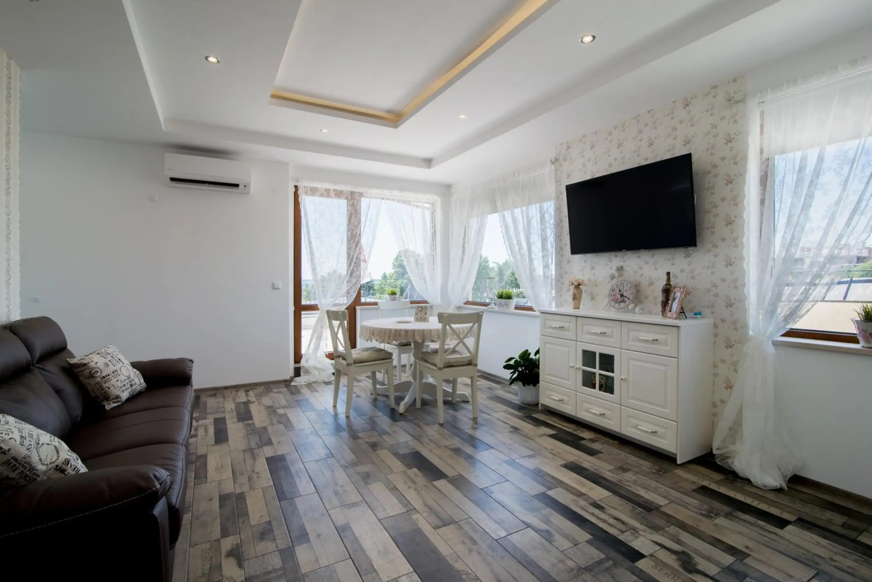 Deluxe Apartment in Atlant Hotel Deluxe Apartment in Atlant Hotel