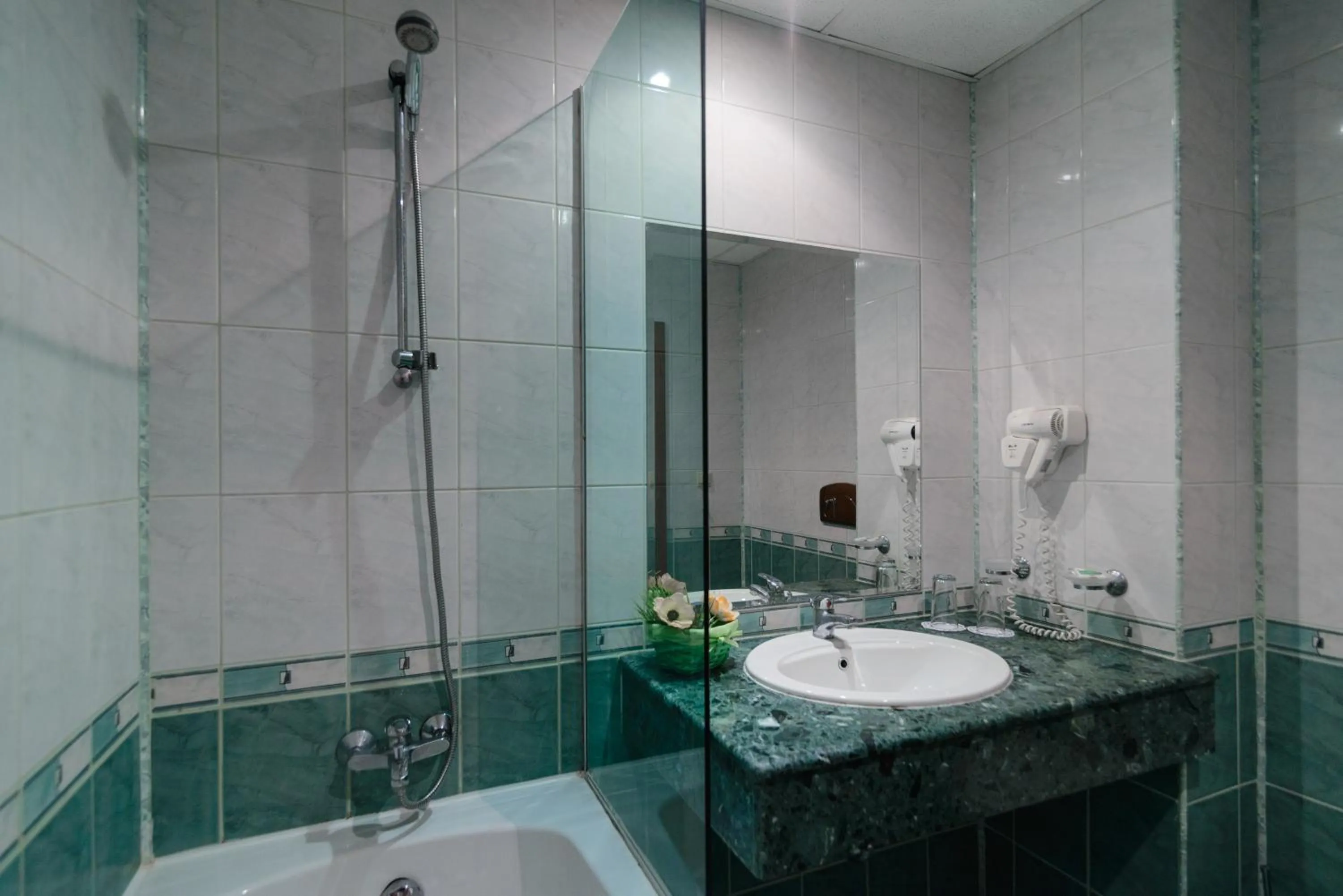 Shower in Atlant Hotel