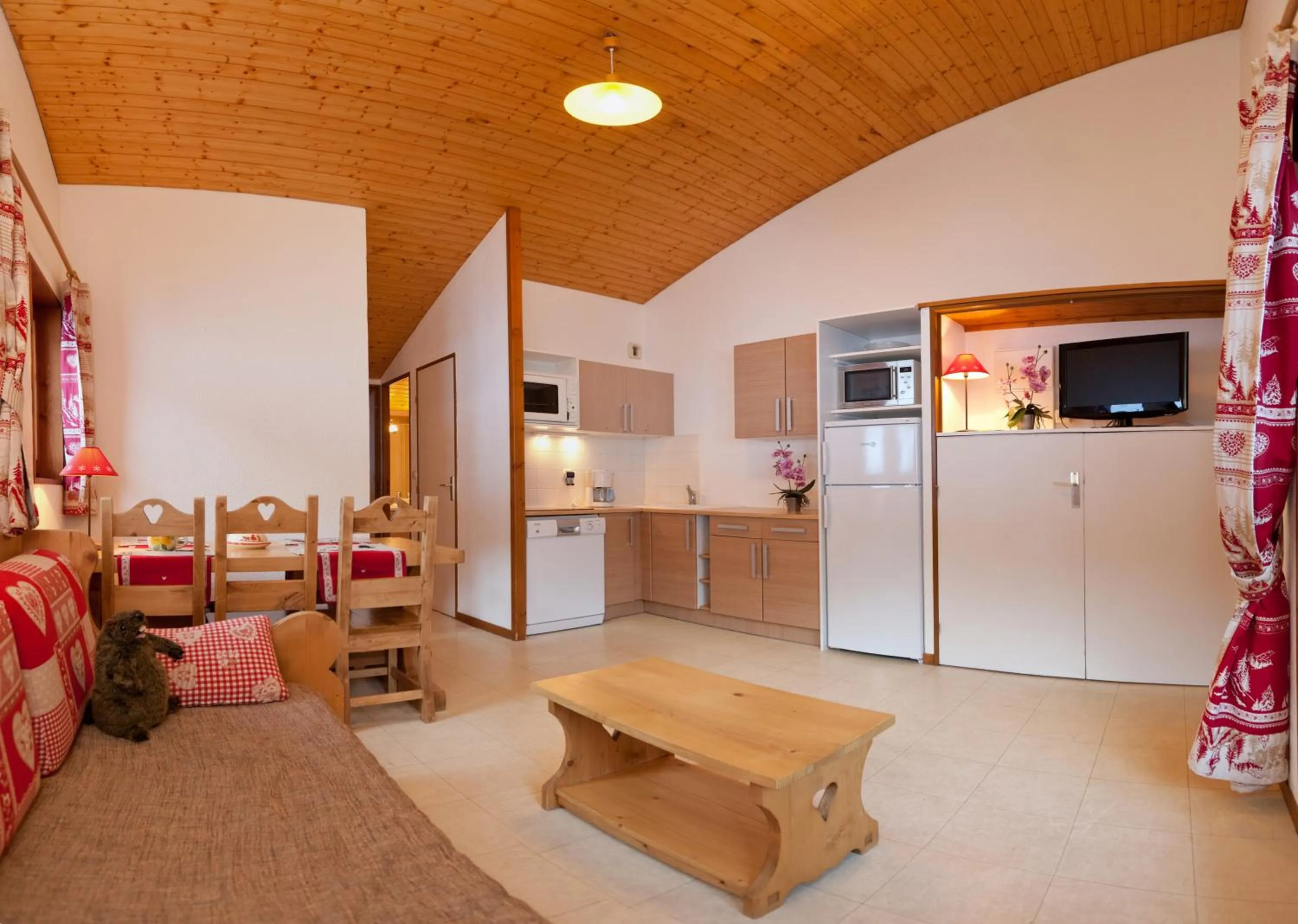 Photo of the whole room in Résidence Azureva La Clusaz les Aravis