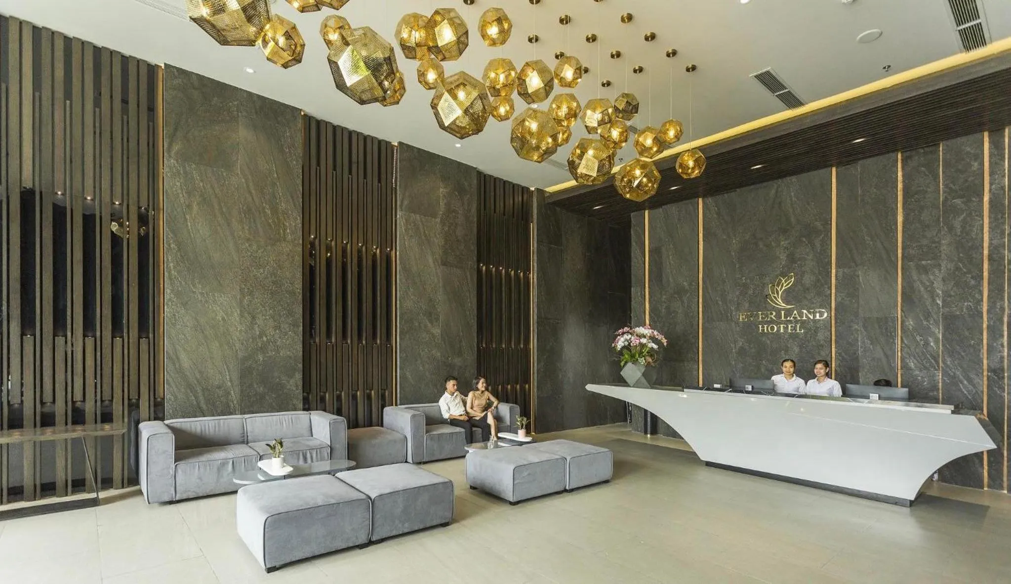 concierge in Everland Hotel