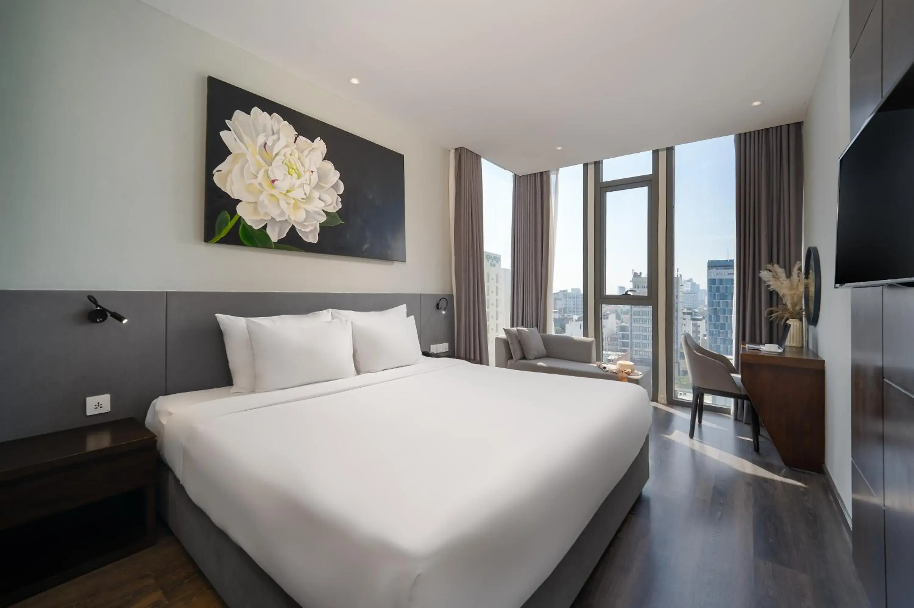 Deluxe King Room with Bathtub in Everland Hotel Deluxe King Room with Bathtub in Everland Hotel