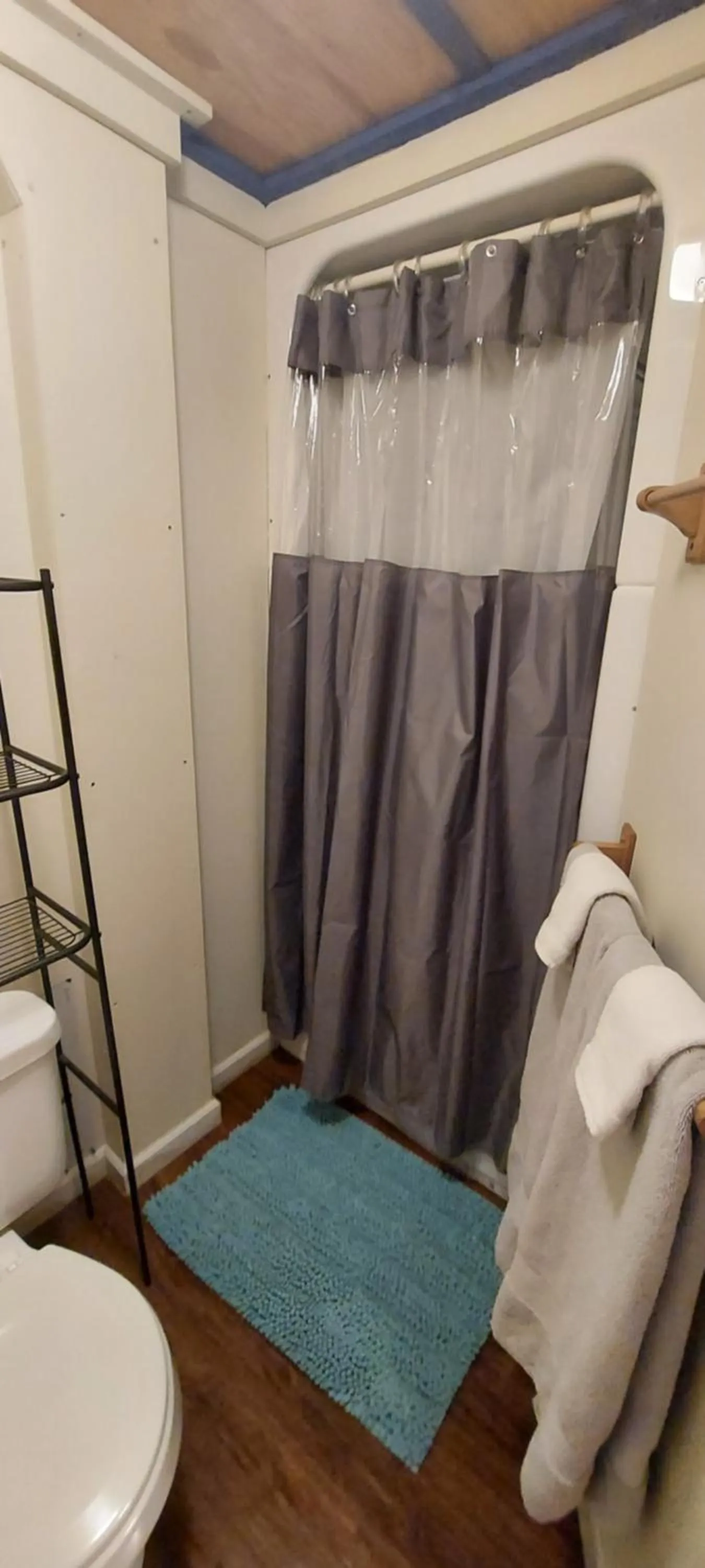 Bed in Northern Sky Lodge