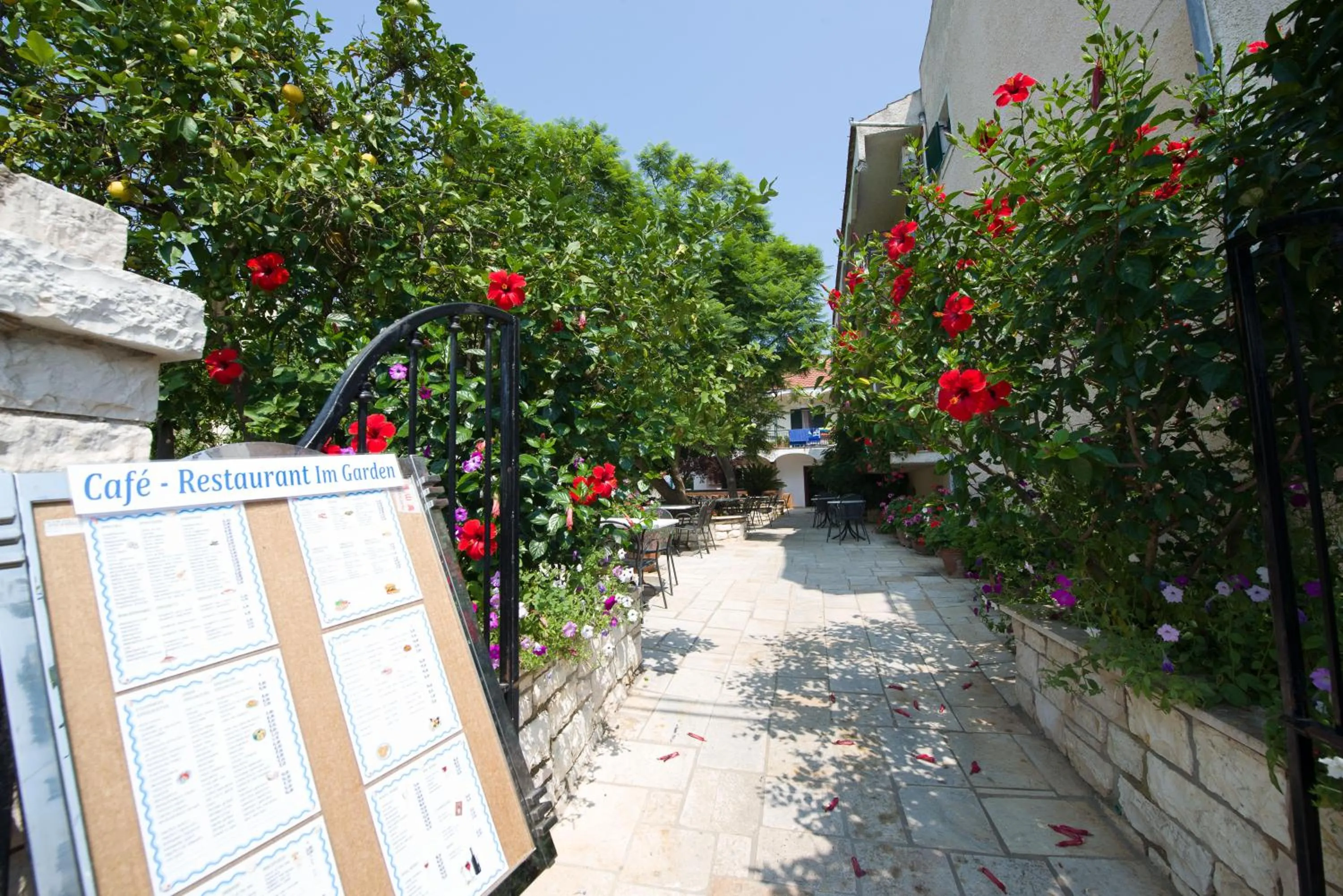 Facade/entrance in Marie Hotel