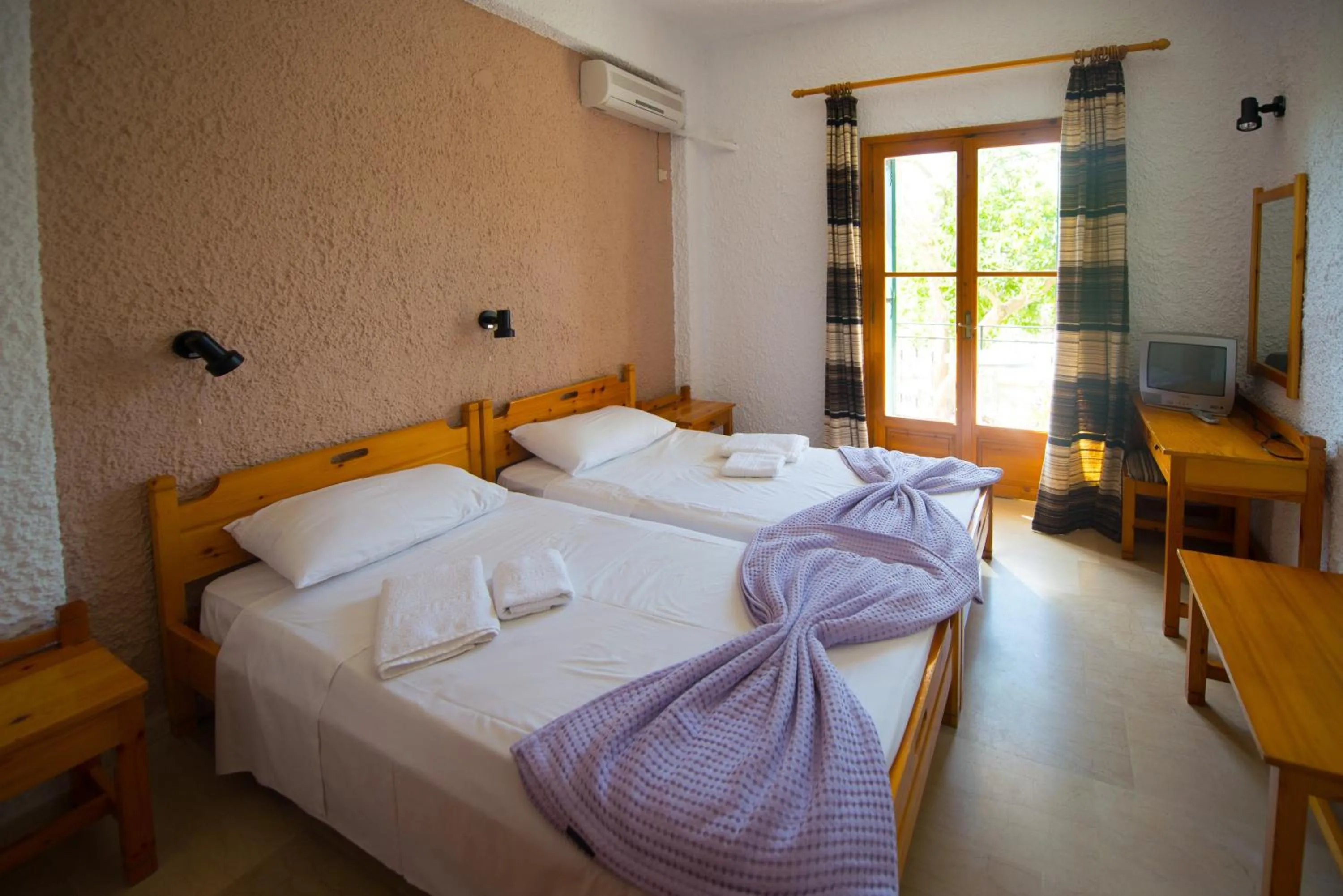 Photo of the whole room, Bed in Marie Hotel