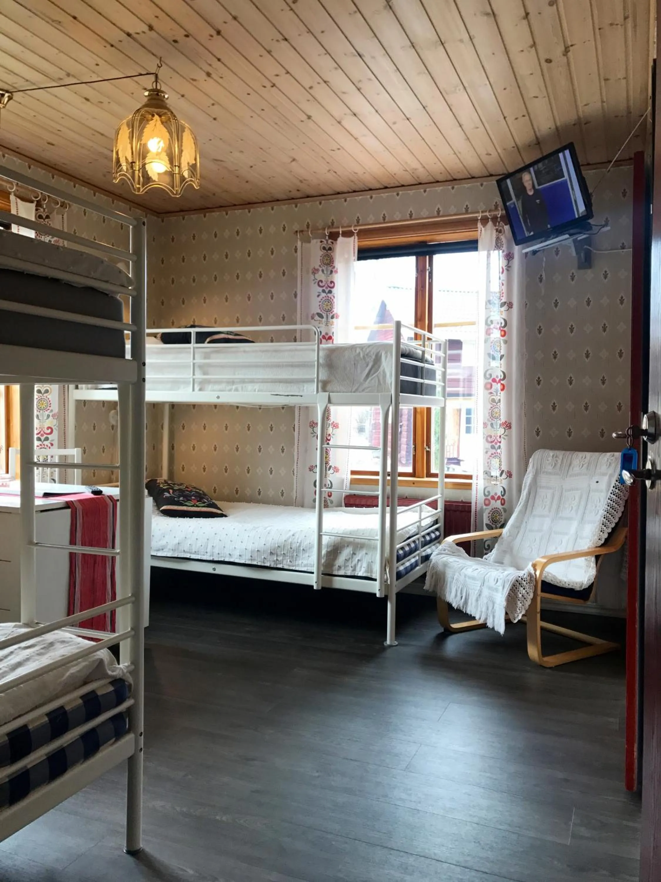 TV and multimedia, Bed in Prinsgården B&B rum stugor