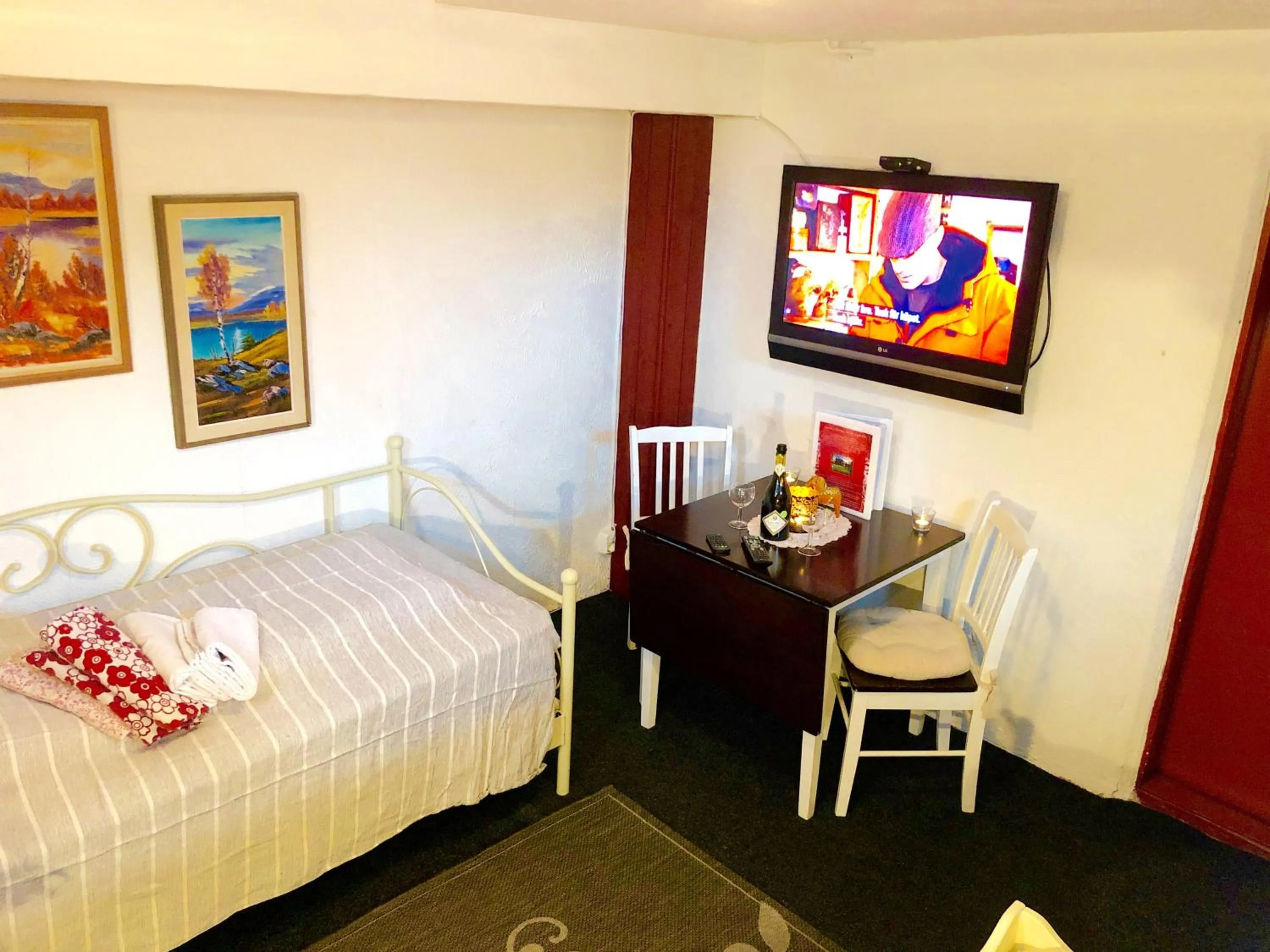 Bed in Prinsgården B&B rum stugor