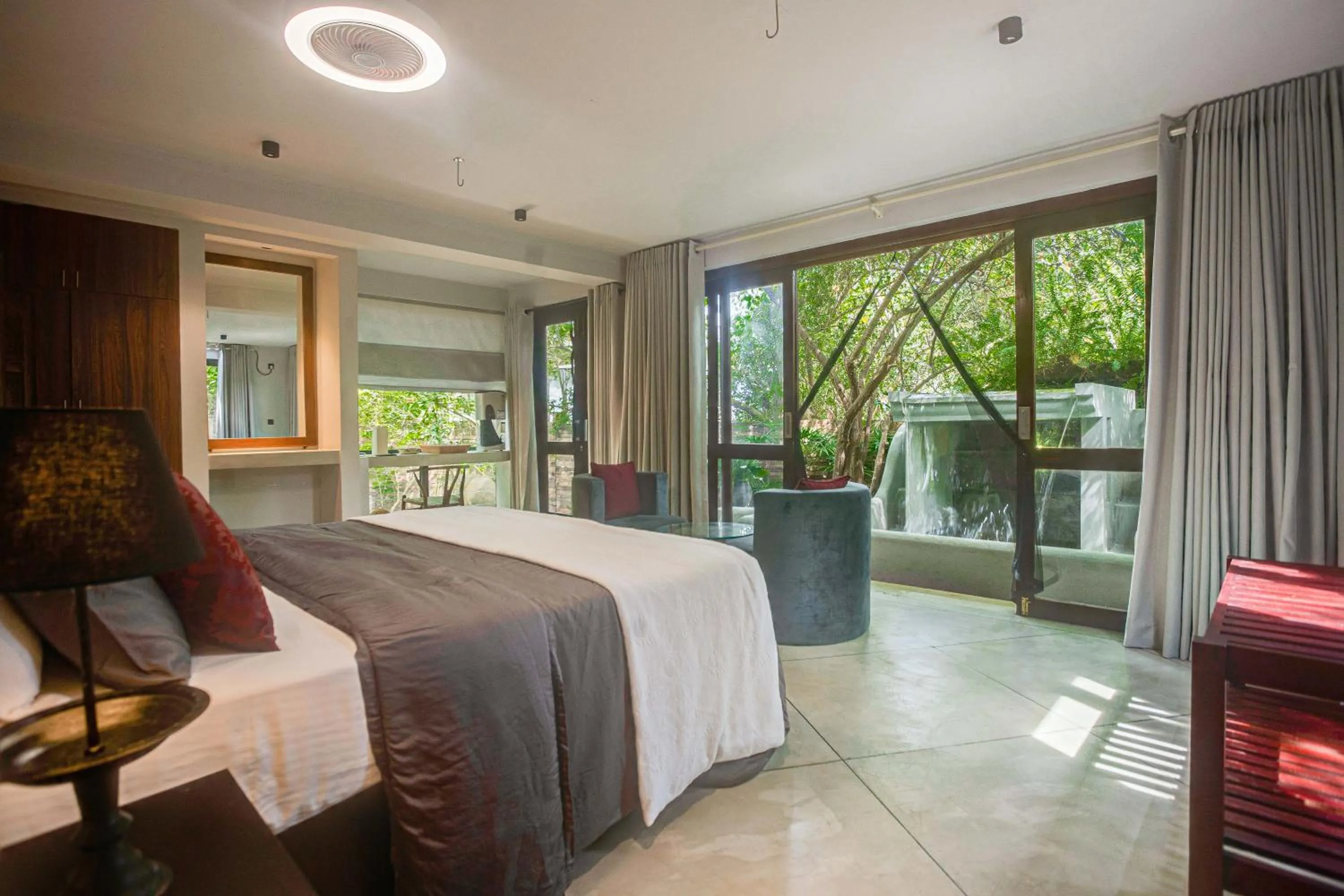 Photo of the whole room, Bed in Ravana Garden