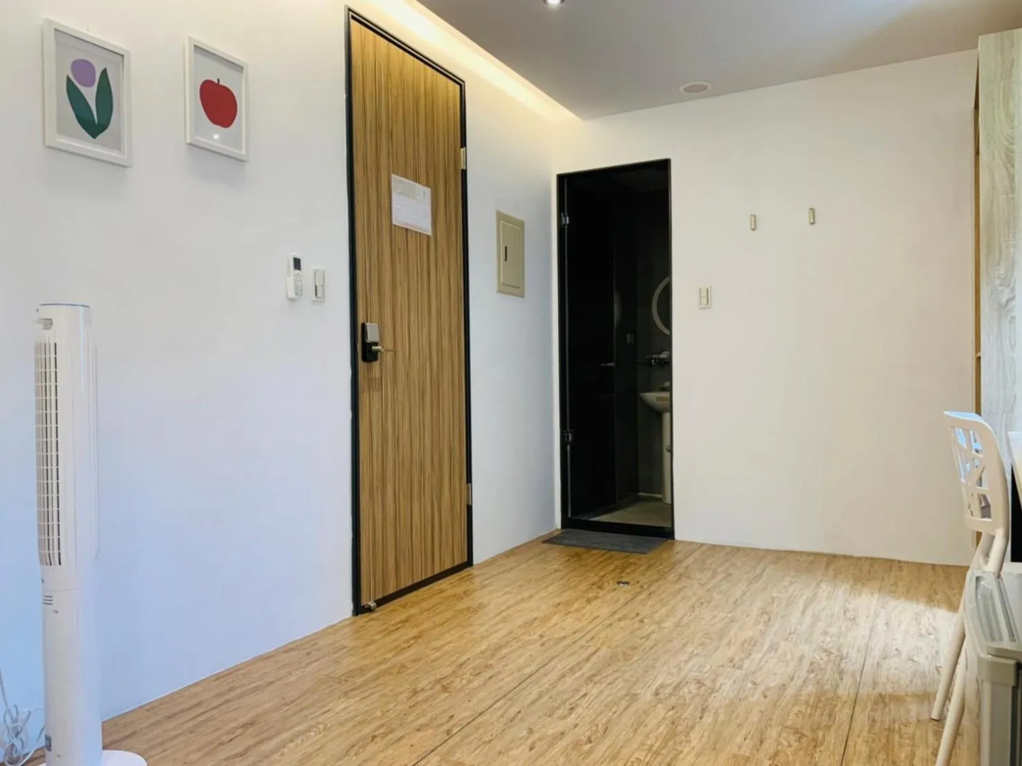 Photo of the whole room in H suite Go