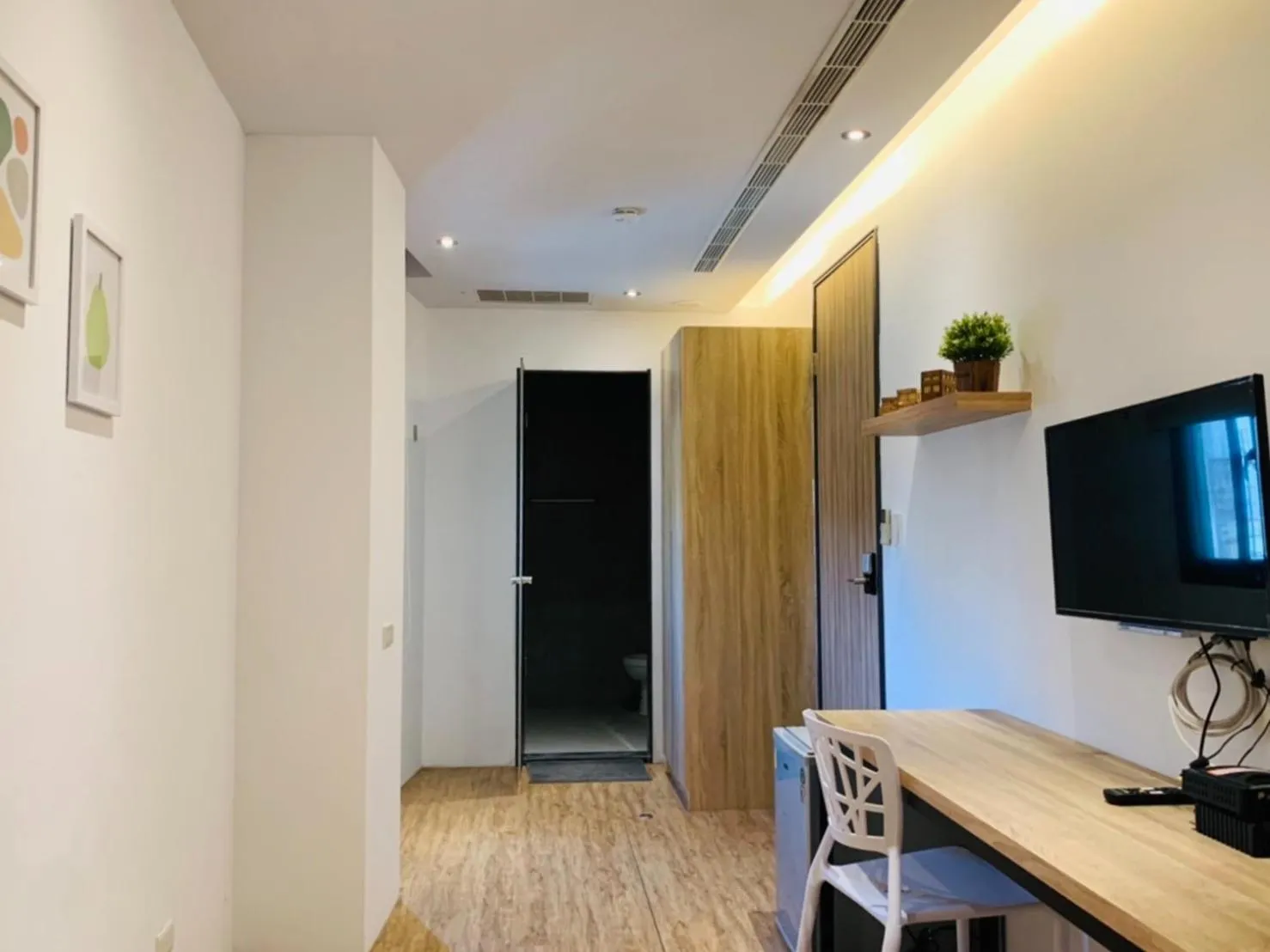 Bedroom in H suite Go